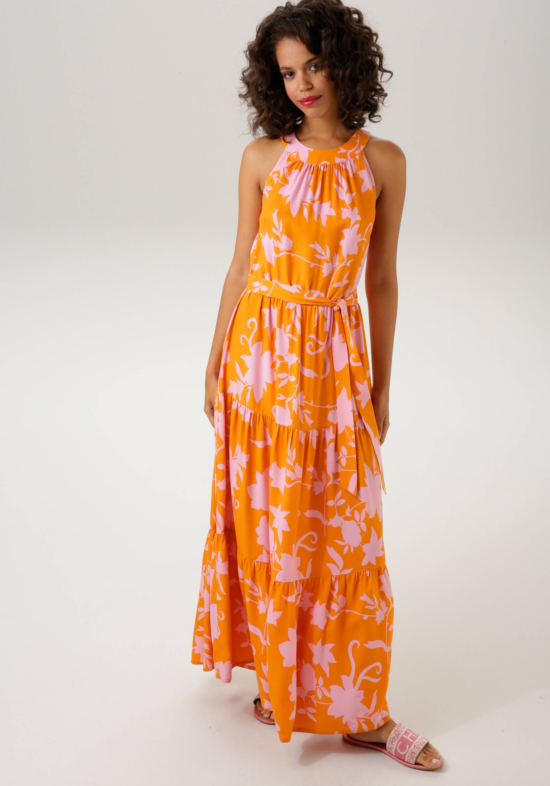 Aniston CASUAL Sommerkleid, (mit abnehmbarem Bindeband), mit trendfarbenem, graphischem Blumendruck - NEUE KOLLEKTION von Aniston CASUAL