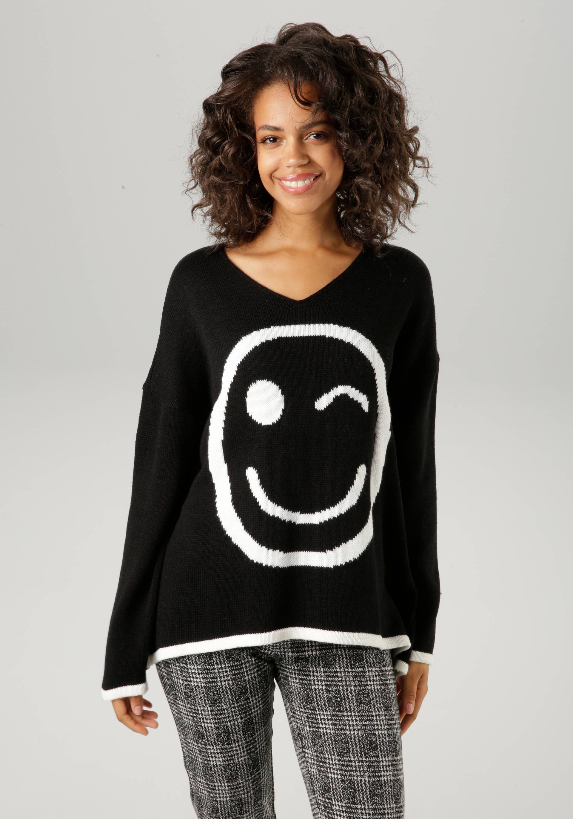 Aniston CASUAL Strickpullover, mit eingestricktem Smiley von Aniston CASUAL