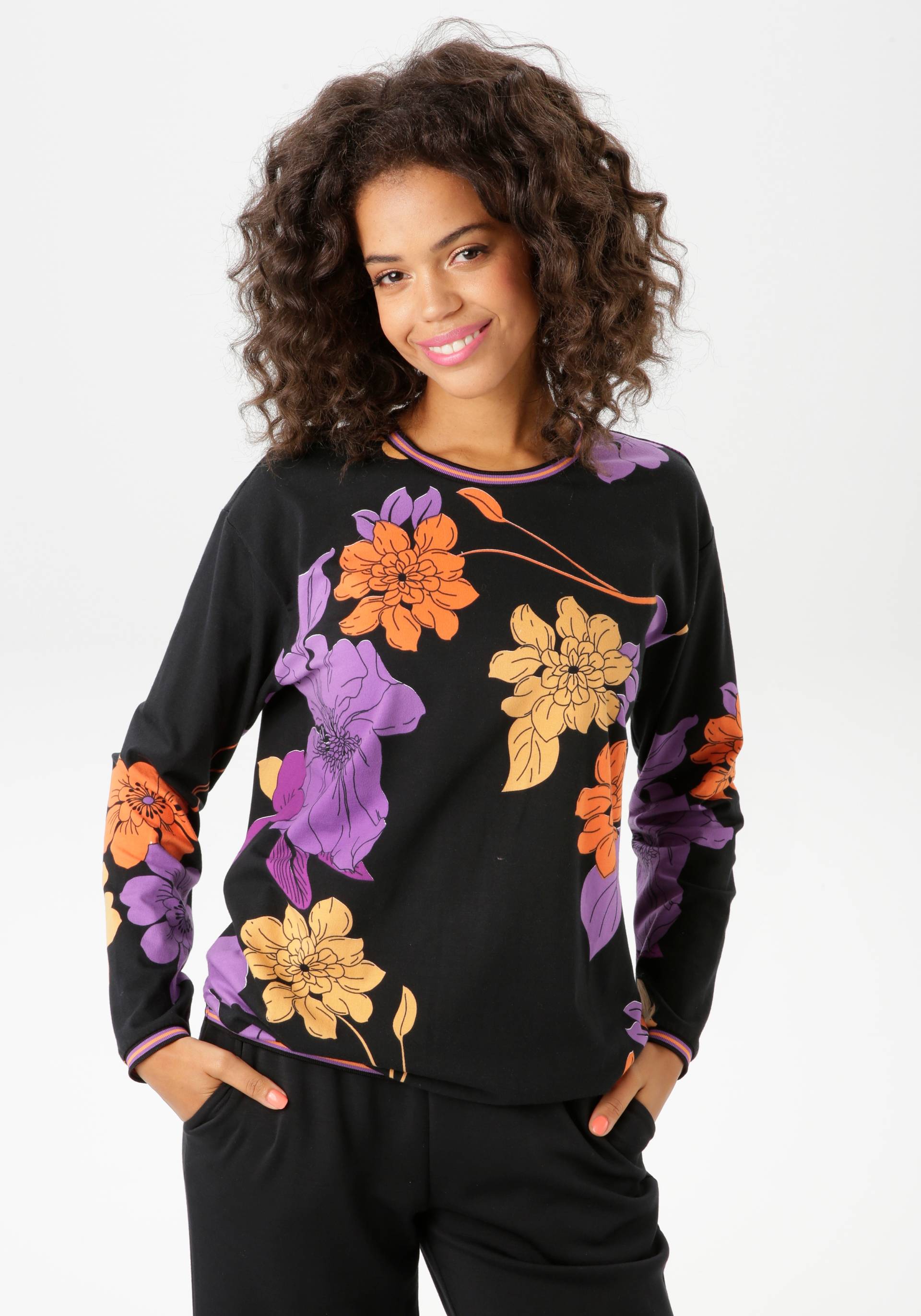 Aniston CASUAL Sweatshirt, mit grossflächigen Blumen bedruckt - NEUE KOLLEKTION von Aniston CASUAL