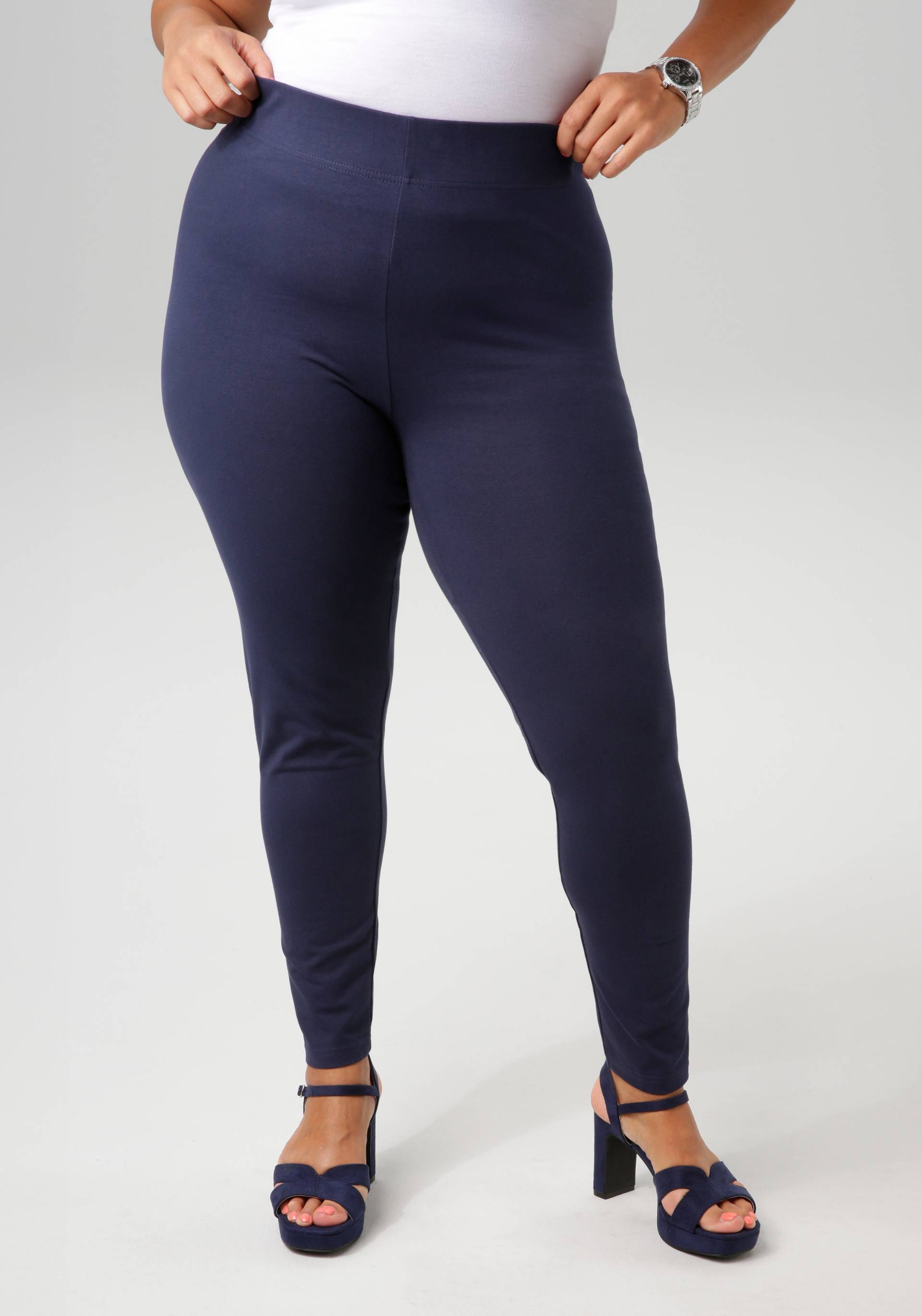 Aniston PLUS Leggings, aus elastischer Single Jersey-Qualität - NEUE KOLLEKTION Aniston PLUS Leggings, aus elastischer Single Jersey-Qualität - NEUE KOLLEKTION von Aniston PLUS