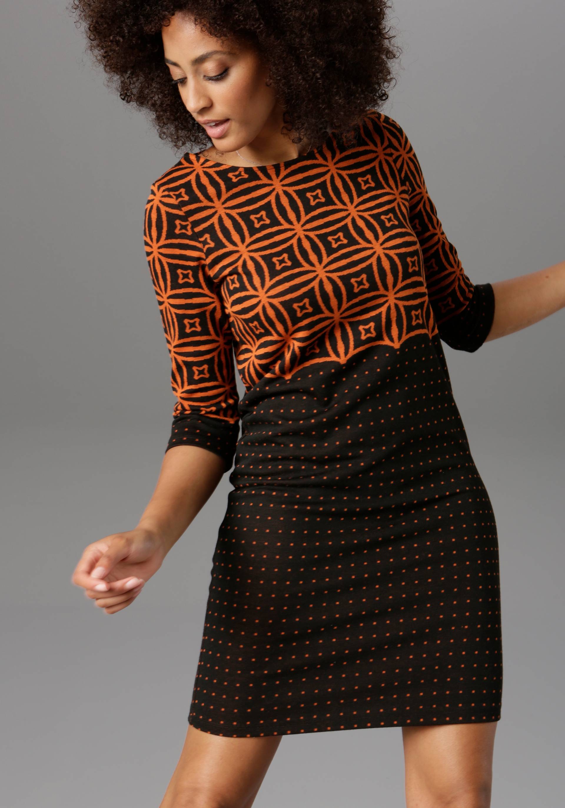 Aniston SELECTED Jerseykleid, mit modernem Muster- und Punkte-Design Aniston SELECTED Jerseykleid, mit modernem Muster- und Punkte-Design von Aniston SELECTED