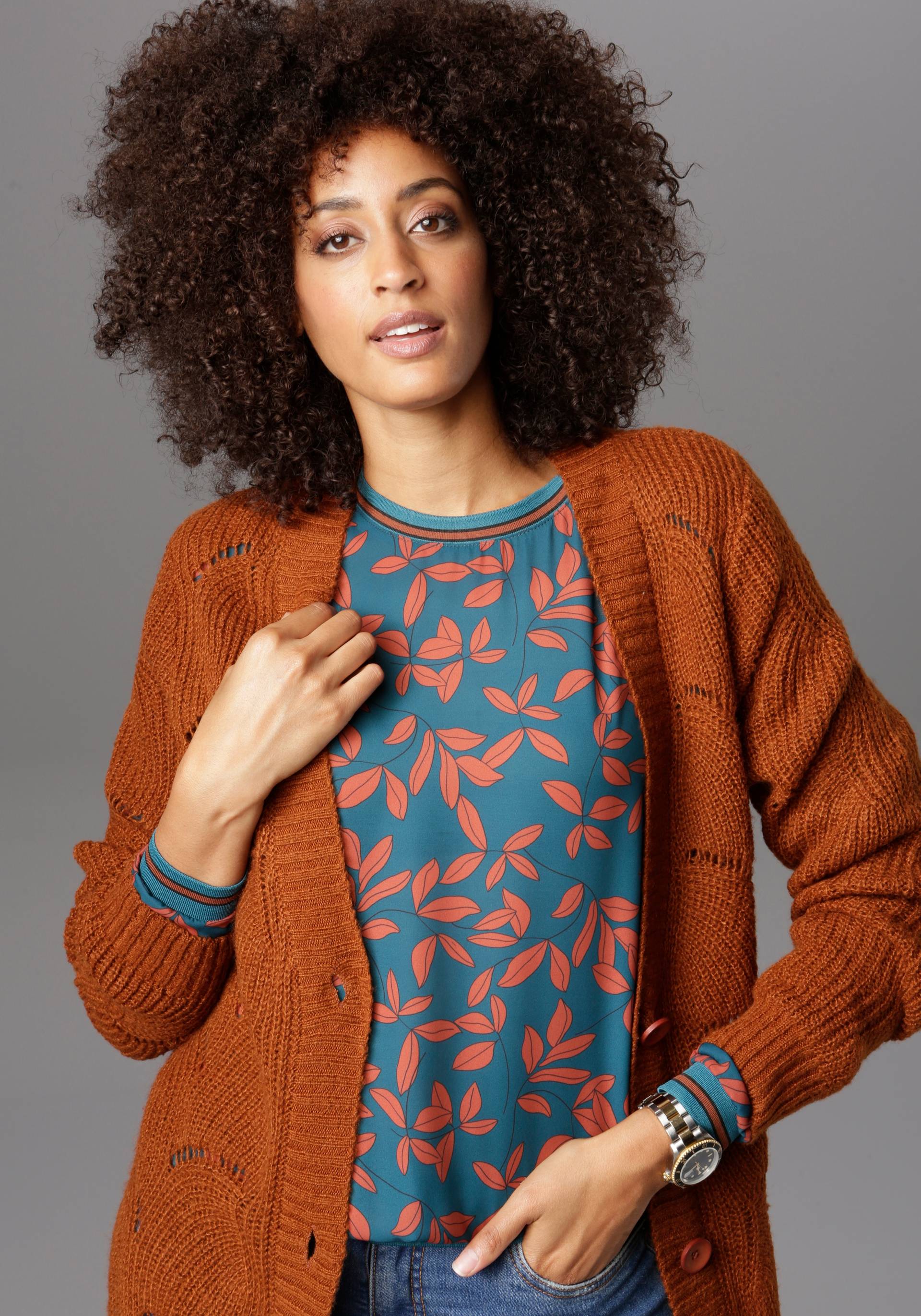 Aniston SELECTED Longstrickjacke, mit Lochstrick-Muster Aniston SELECTED Longstrickjacke, mit Lochstrick-Muster von Aniston SELECTED