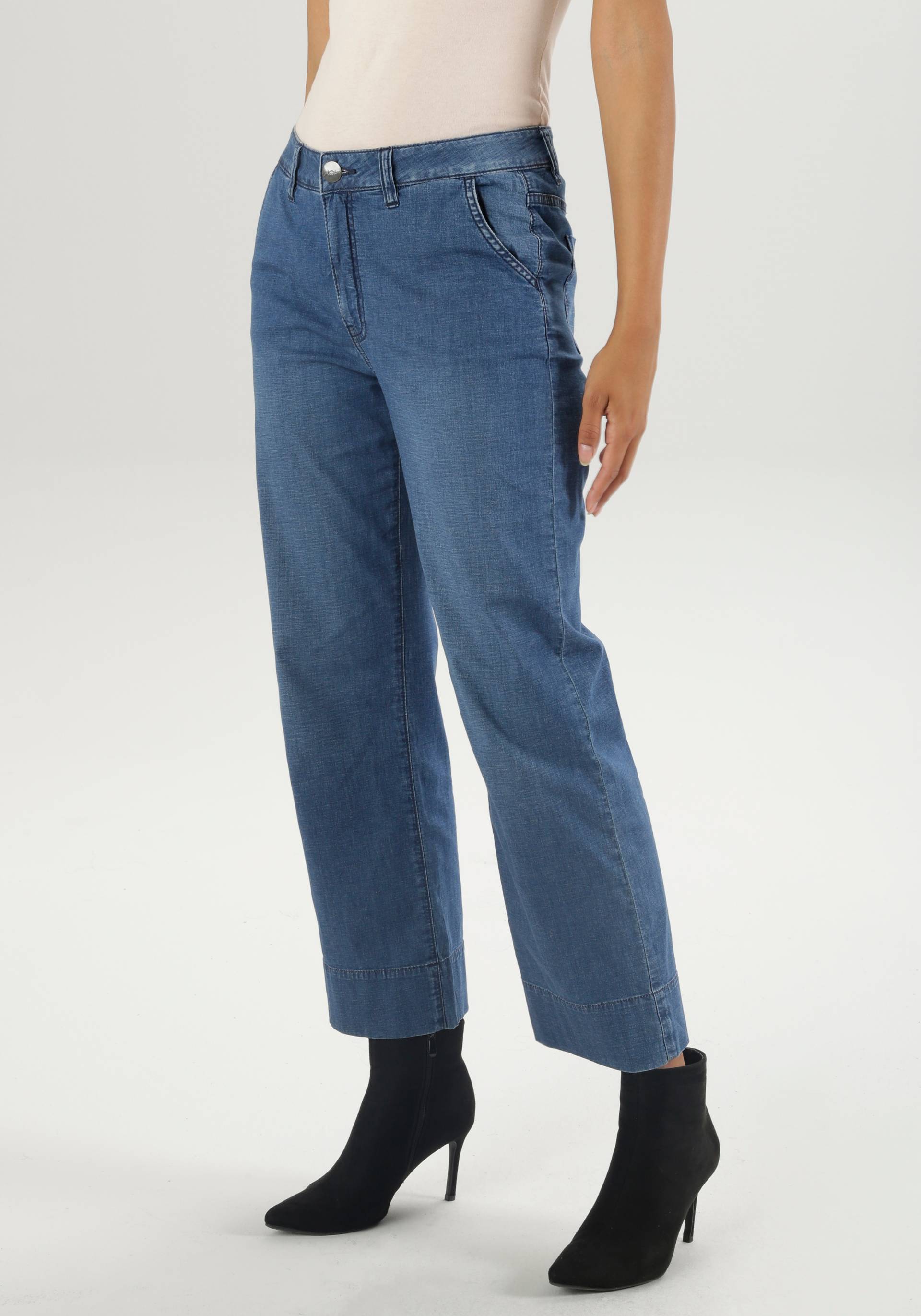 Aniston SELECTED Straight-Jeans, mit weitem Bein; regular waist von Aniston SELECTED