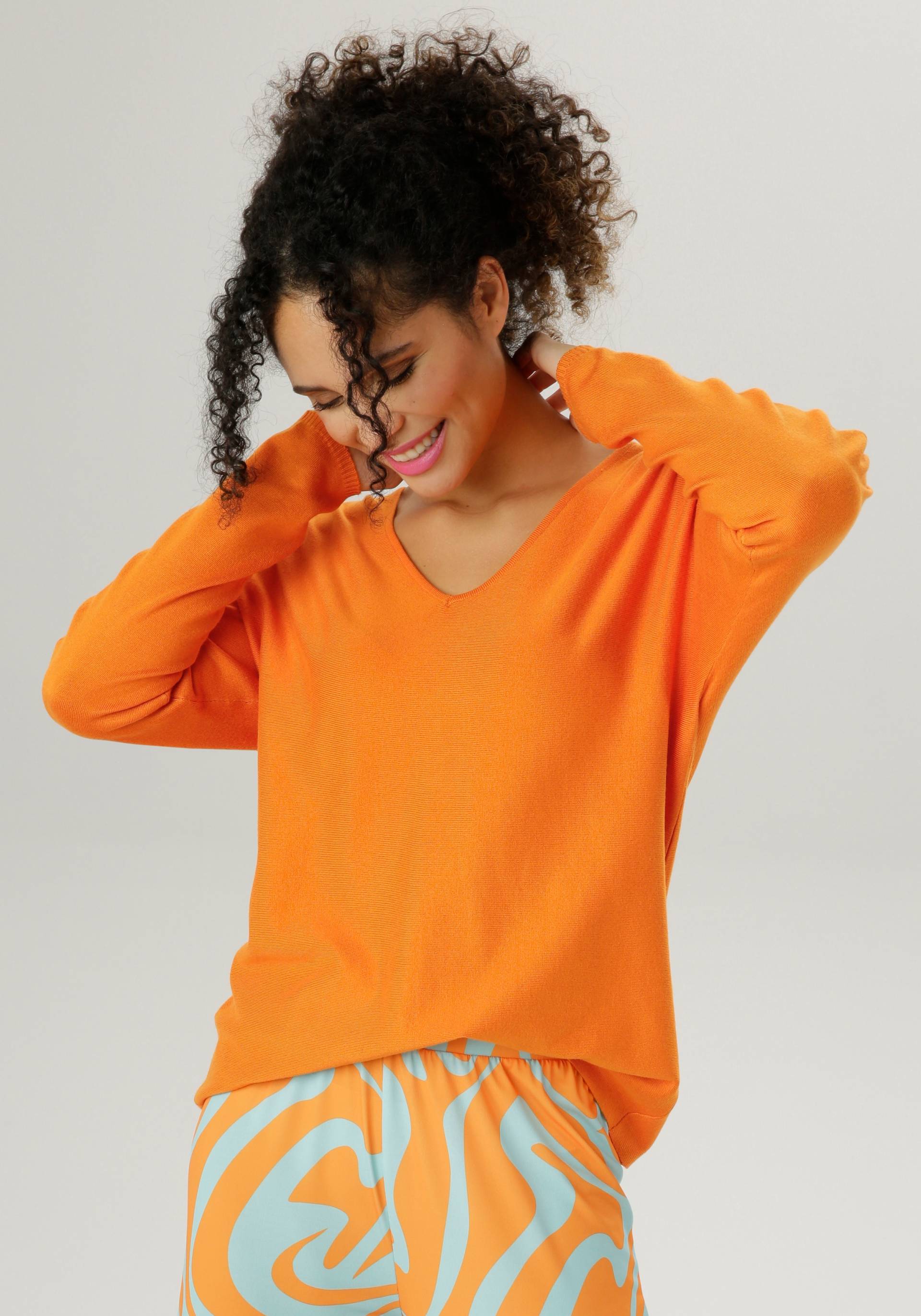 Aniston SELECTED V-Ausschnitt-Pullover, im Oversize-Look Aniston SELECTED V-Ausschnitt-Pullover, im Oversize-Look von Aniston SELECTED