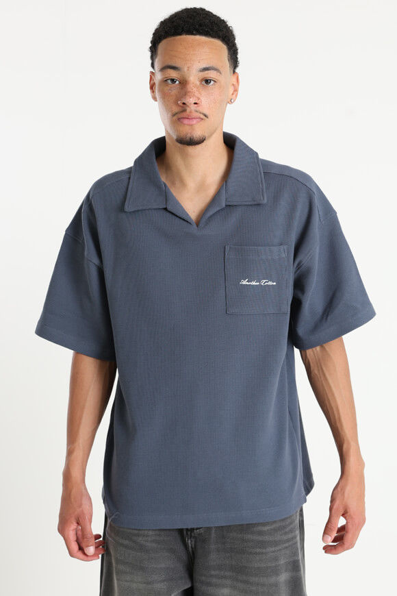 Another Cotton Oversize Poloshirt mit Waffelstruktur | Vintage Blue | Herren | XL Another Cotton Oversize Poloshirt mit Waffelstruktur | Vintage Blue | Herren | XL von Another Cotton