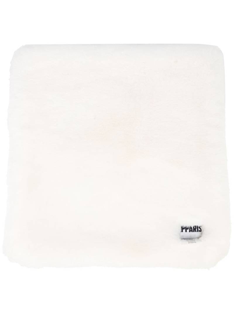 Apparis Brenn faux-fur pilow - White von Apparis