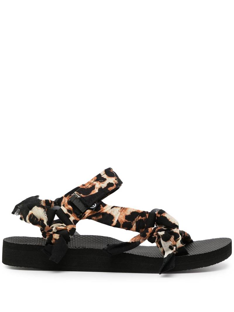 Arizona Love trekky leopard-print bandana sandals - Multicolour von Arizona Love