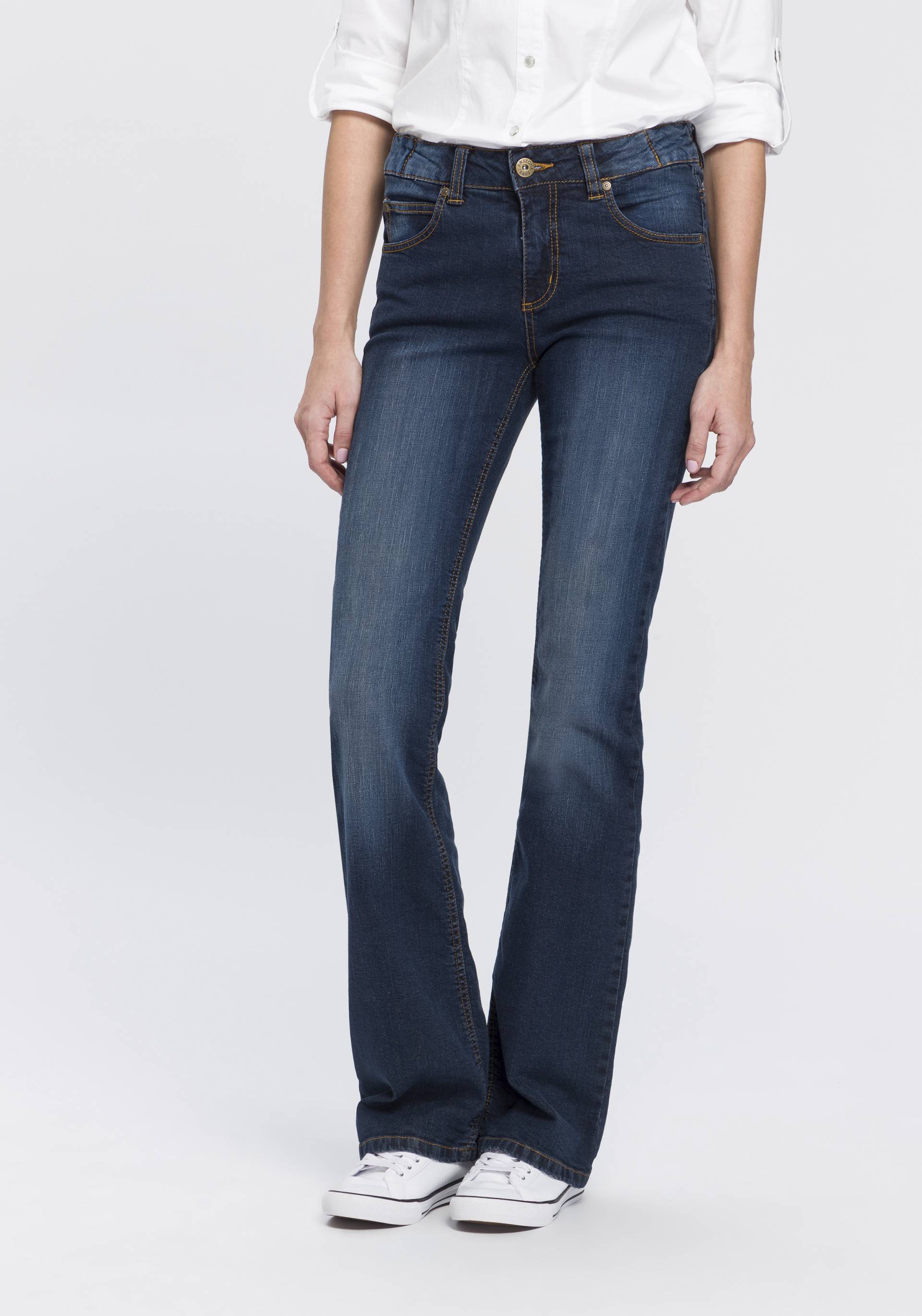 Arizona Bootcut-Jeans »Bund mit seitlichem Gummizugeinsatz«, hohe Leibhöhe, Bootcut, mit Stretch, klassischer 5-Pocket-Style Arizona Bootcut-Jeans »Bund mit seitlichem Gummizugeinsatz«, hohe Leibhöhe, Bootcut, mit Stretch, klassischer 5-Pocket-Style von Arizona