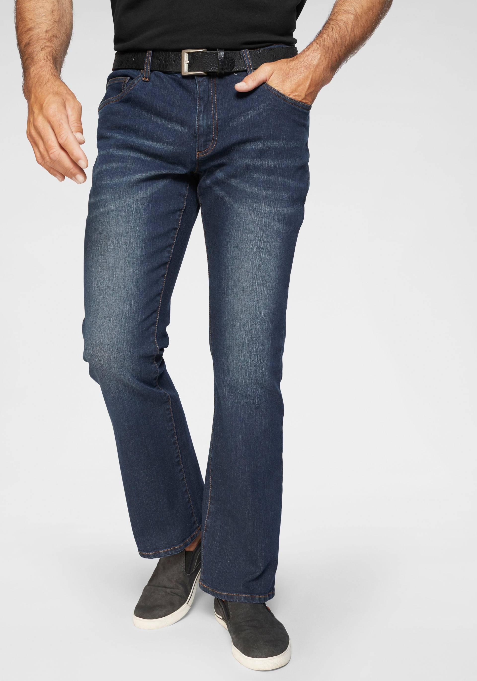 Arizona Bootcut-Jeans »Mike«, ausgestelltes Bein, niedrige Leibhöhe, Stretch-Qualität Arizona Bootcut-Jeans »Mike«, ausgestelltes Bein, niedrige Leibhöhe, Stretch-Qualität von Arizona