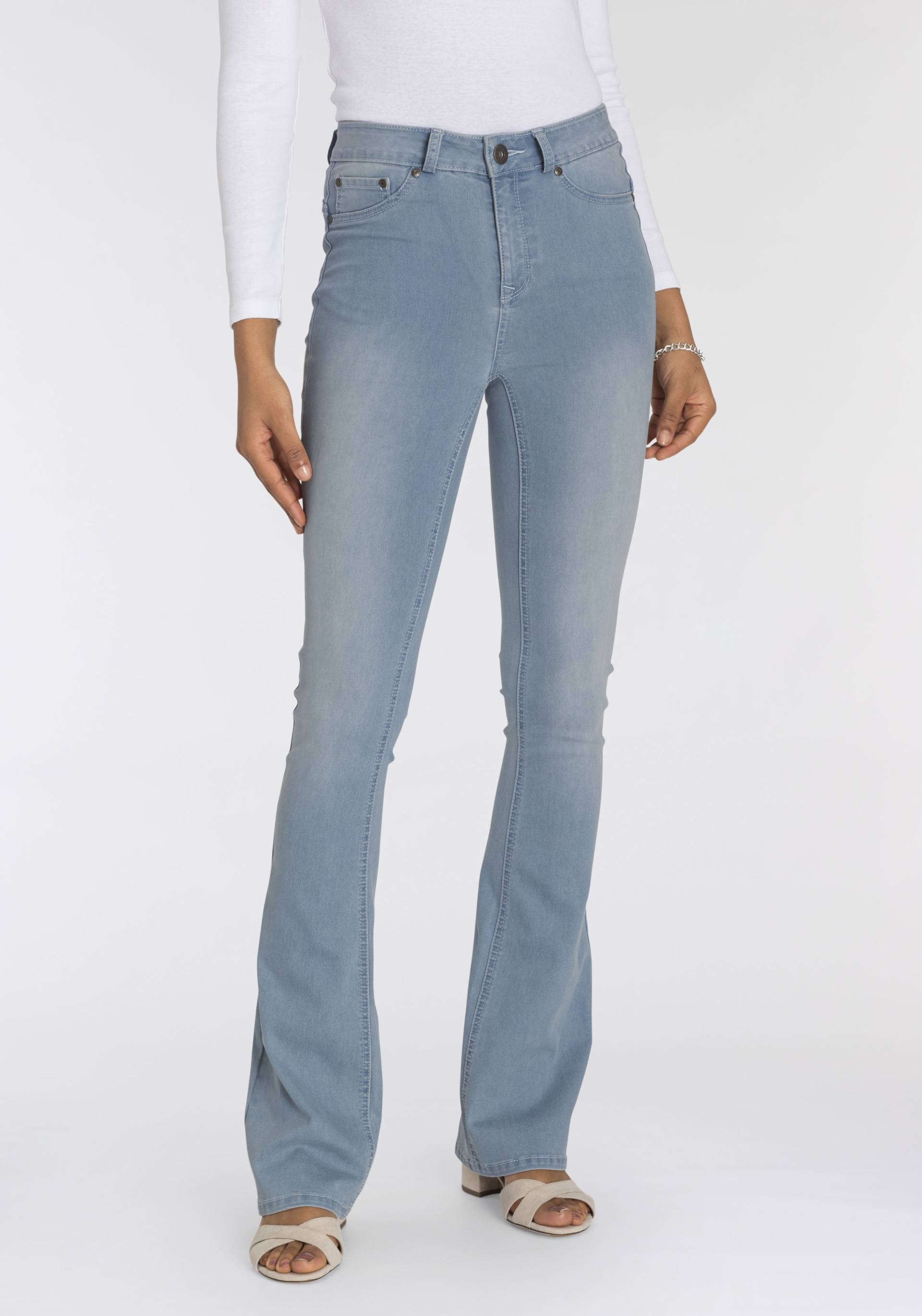 Arizona Bootcut-Jeans »Ultra Stretch«, ausgestellte Beinform, Used-Waschung, hohe Leibhöhe Arizona Bootcut-Jeans »Ultra Stretch«, ausgestellte Beinform, Used-Waschung, hohe Leibhöhe von Arizona
