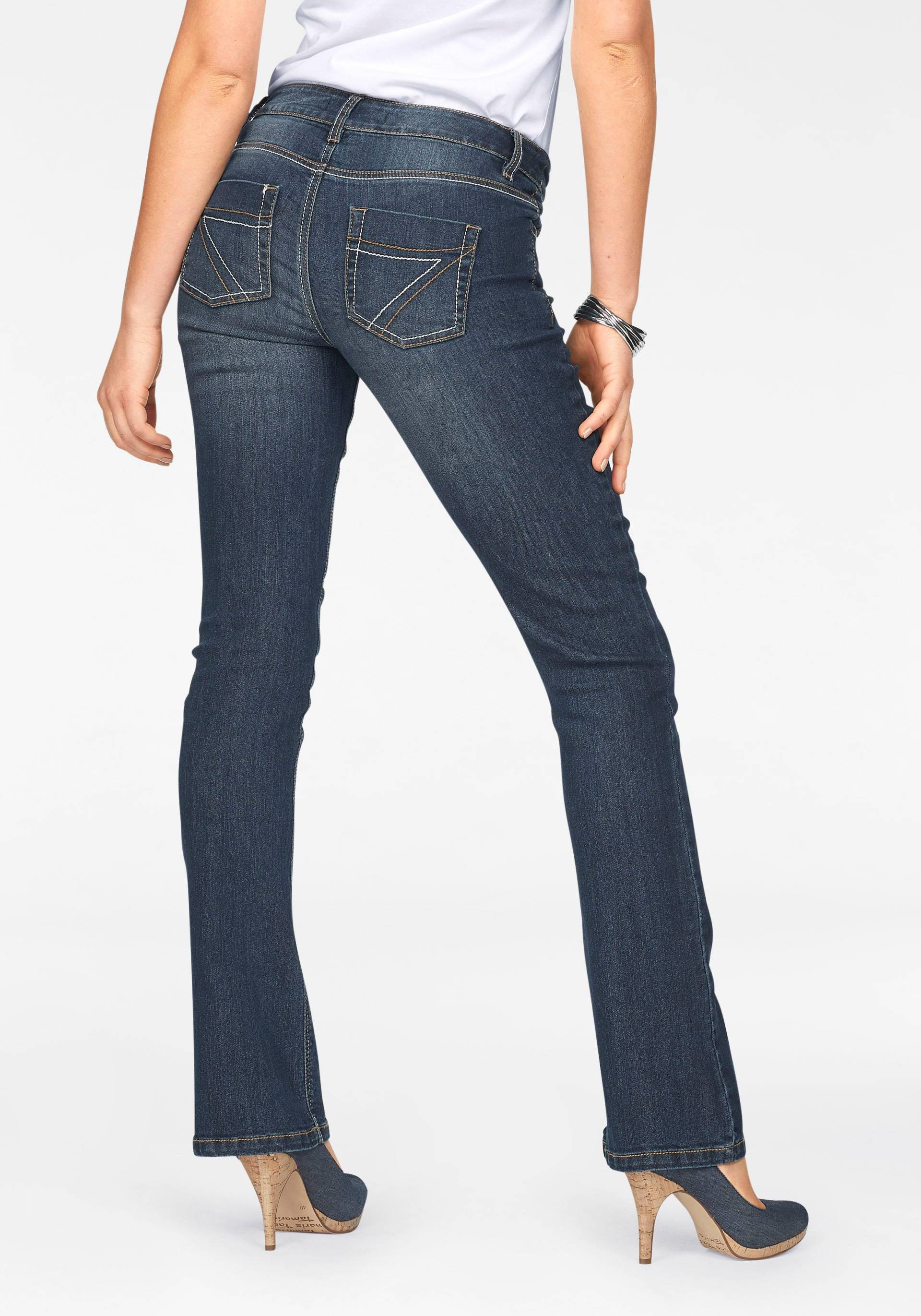 Arizona Bootcut-Jeans »mit Kontrastnähten«, normale Leibhöhe, Bootcut, 5-Pocket-Style, dunkle Waschung Arizona Bootcut-Jeans »mit Kontrastnähten«, normale Leibhöhe, Bootcut, 5-Pocket-Style, dunkle Waschung von Arizona