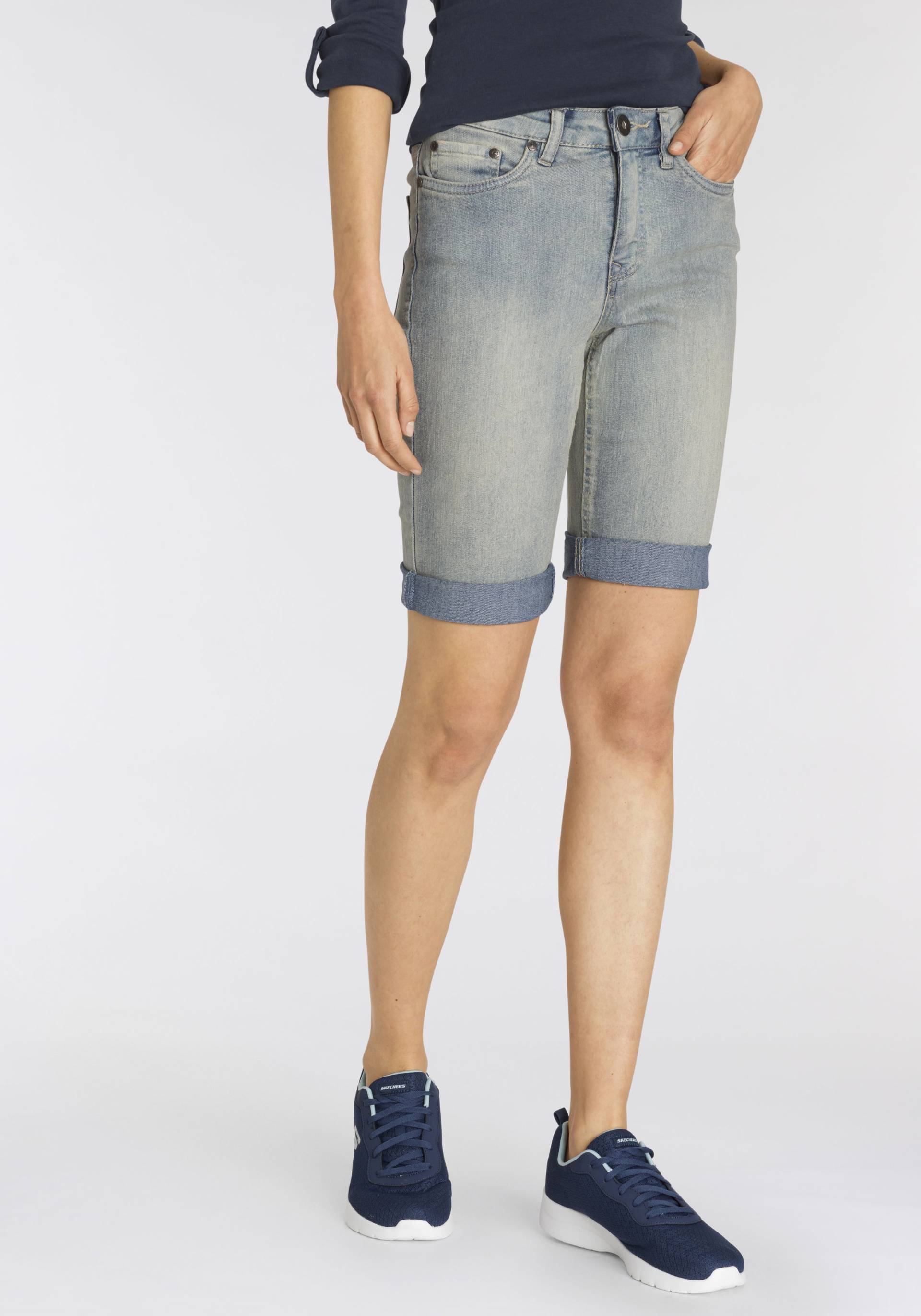 Arizona Jeansbermudas, schmale Passform, krempelbarer Saum, Usedwaschung, hohe Leibhöhe Arizona Jeansbermudas, schmale Passform, krempelbarer Saum, Usedwaschung, hohe Leibhöhe von Arizona