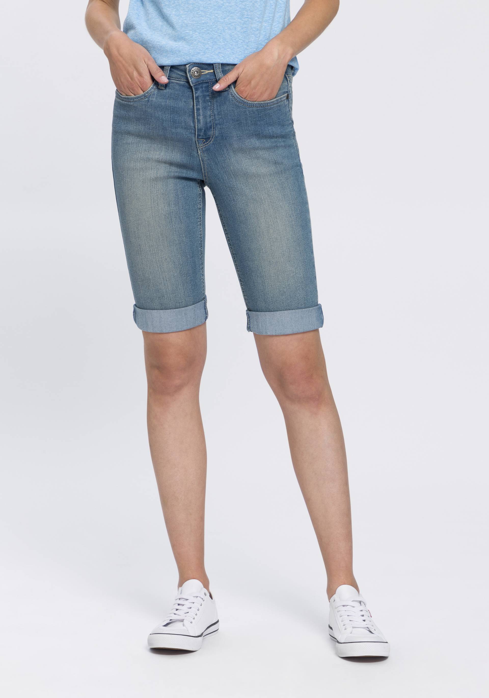 Arizona Jeansbermudas, schmale Passform, krempelbarer Saum, Usedwaschung, hohe Leibhöhe Arizona Jeansbermudas, schmale Passform, krempelbarer Saum, Usedwaschung, hohe Leibhöhe von Arizona