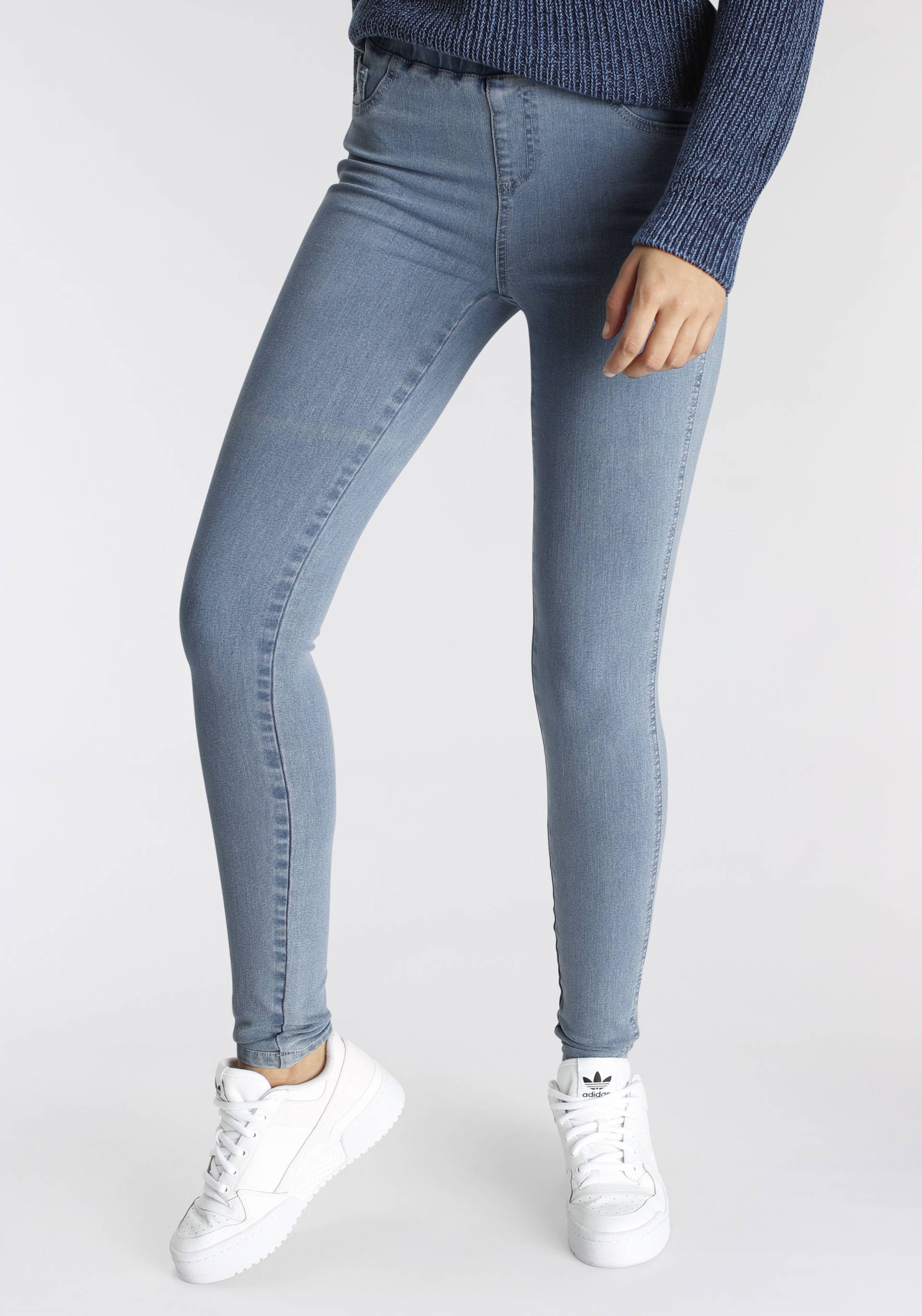 Arizona Jeansjeggings »360 Grad Elastisch«, extra-eng geschnittene Beinform, hohe Leibhöhe Arizona Jeansjeggings »360 Grad Elastisch«, extra-eng geschnittene Beinform, hohe Leibhöhe von Arizona
