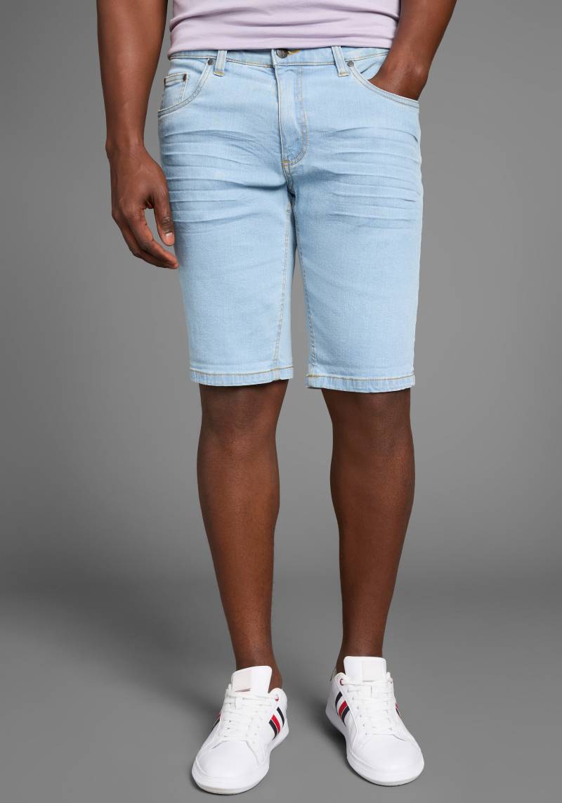 Arizona Jeansshorts, gerader Schnitt, knieumspielende Länge, niedrige Leibhöhe von Arizona