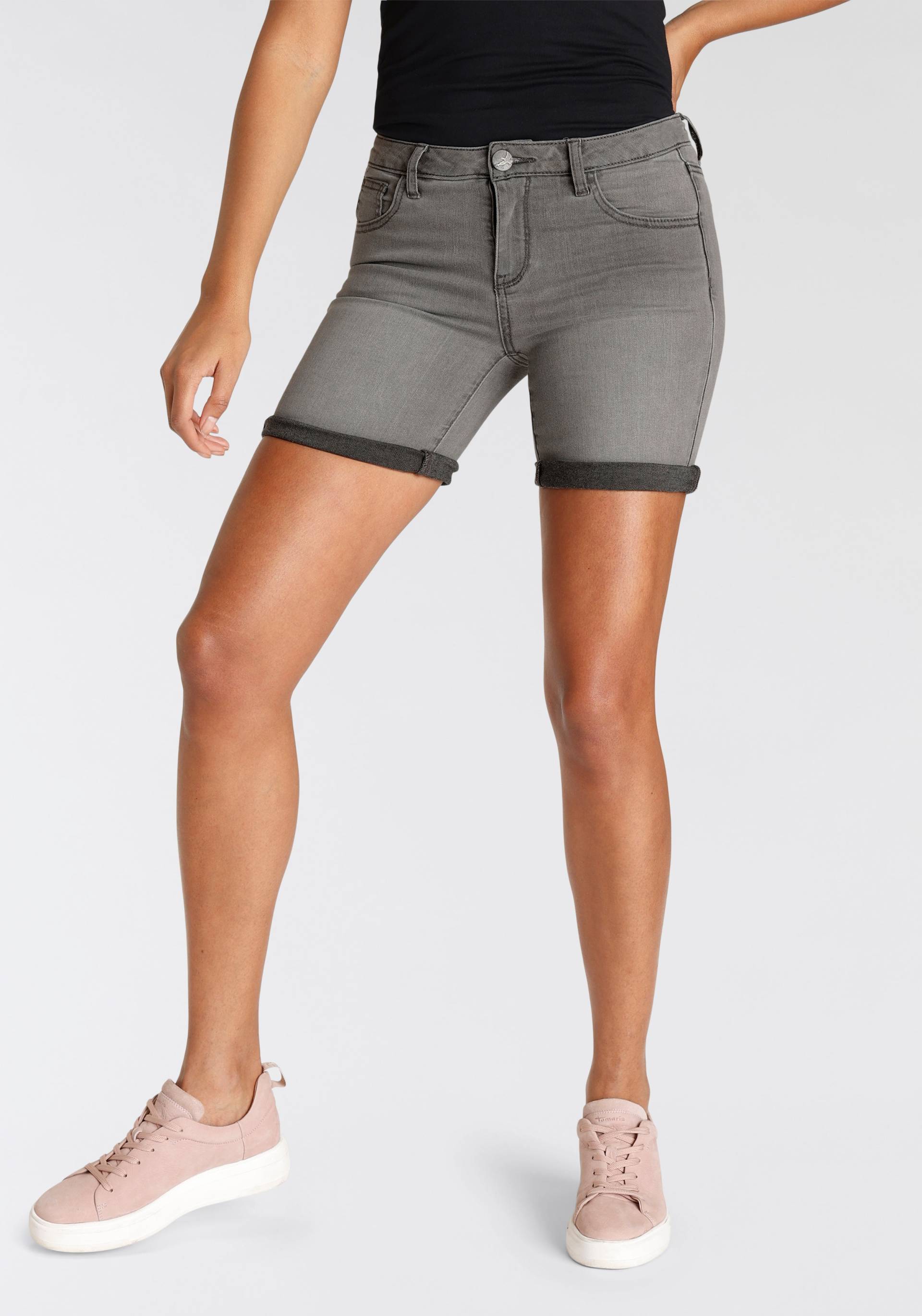 Arizona Jeansshorts »Ultra-Stretch«, extra eng geschnitten, krempelbare Beinabschlüsse Arizona Jeansshorts »Ultra-Stretch«, extra eng geschnitten, krempelbare Beinabschlüsse von Arizona