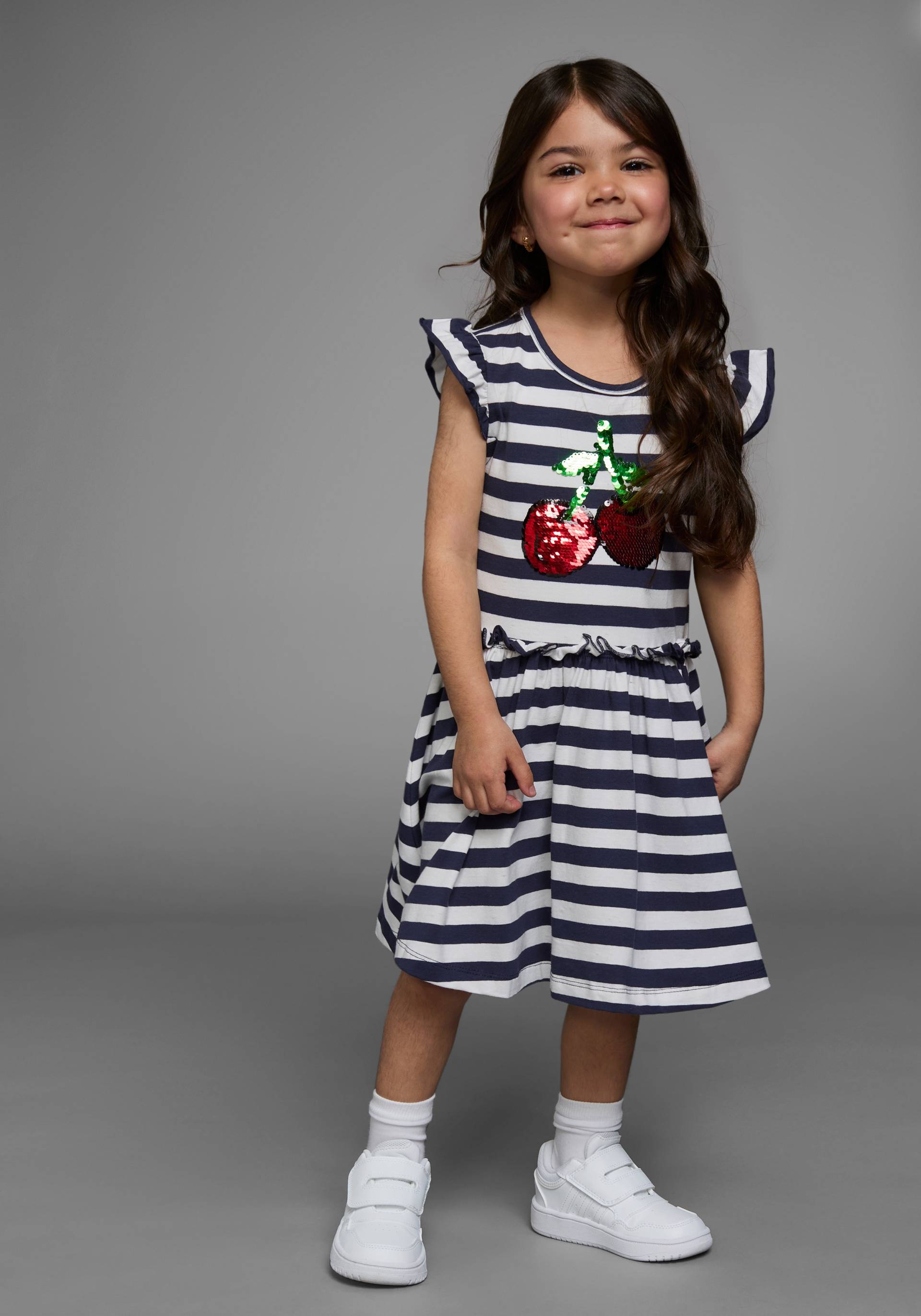 KIDSWORLD Jerseykleid »für kleine Mädchen«, festlich, kniefrei, verspielt, aus Baumwollmischung von KIDSWORLD