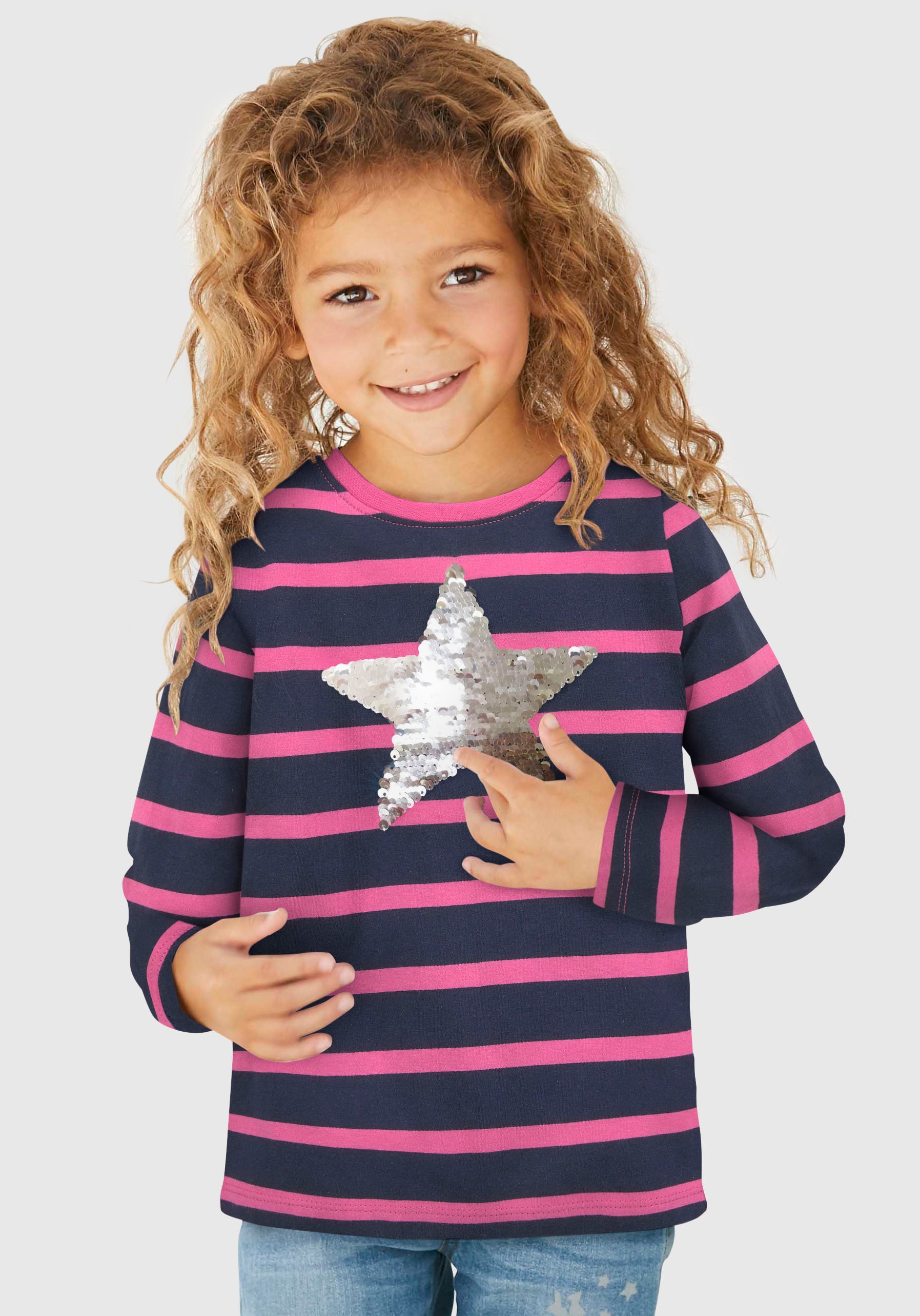 KIDSWORLD Langarmshirt »für kleine Mädchen«, mit appliziertem Stern aus Wendepailletten von KIDSWORLD