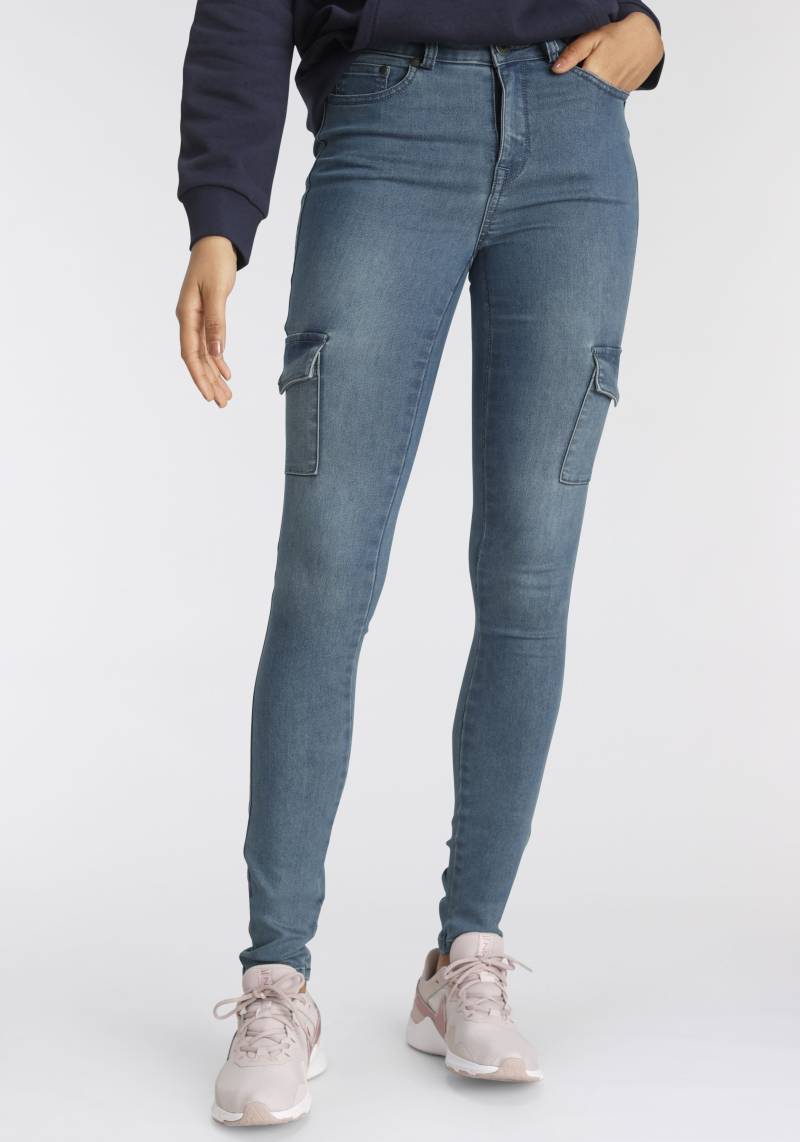 Arizona Skinny-fit-Jeans »Ultra Stretch«, High Waist mit Cargotaschen von Arizona