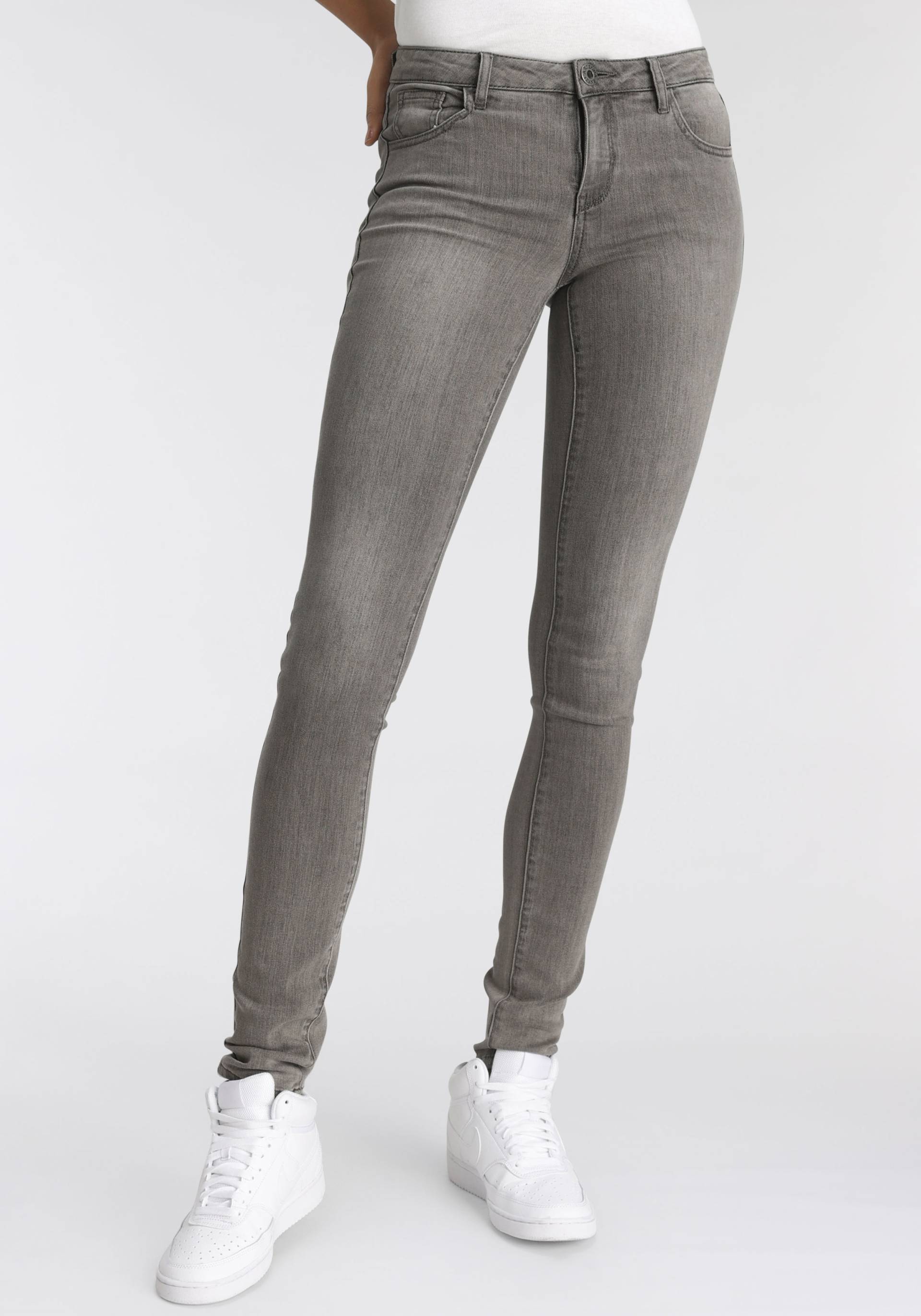 Arizona Skinny-fit-Jeans »Ultra-Stretch«, extra-enger Beinverlauf, normale Leibhöhe, mit Eingrifftaschen Arizona Skinny-fit-Jeans »Ultra-Stretch«, extra-enger Beinverlauf, normale Leibhöhe, mit Eingrifftaschen von Arizona