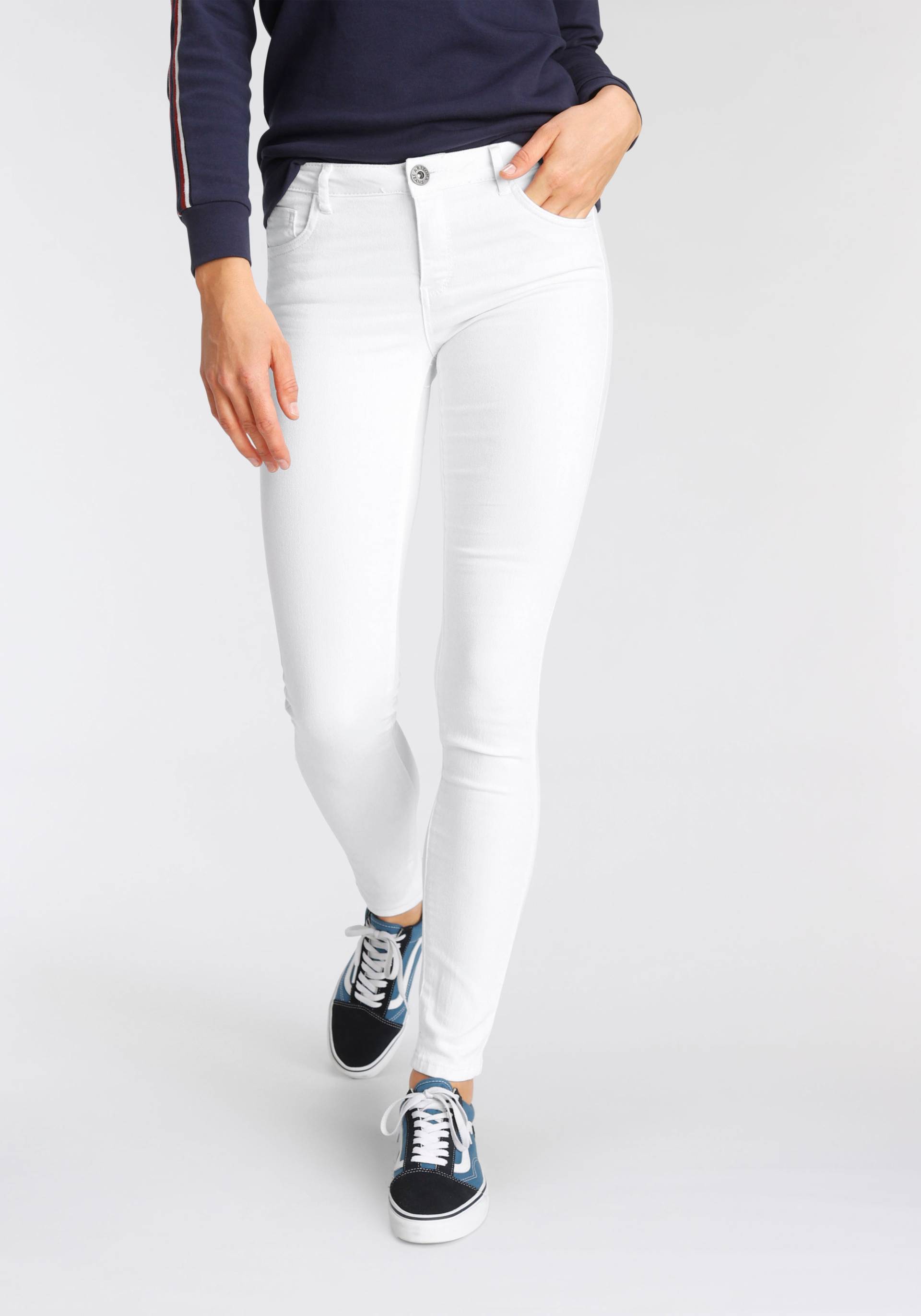 Arizona Skinny-fit-Jeans »Ultra-Stretch«, extra-enger Beinverlauf, normale Leibhöhe, mit Eingrifftaschen Arizona Skinny-fit-Jeans »Ultra-Stretch«, extra-enger Beinverlauf, normale Leibhöhe, mit Eingrifftaschen von Arizona