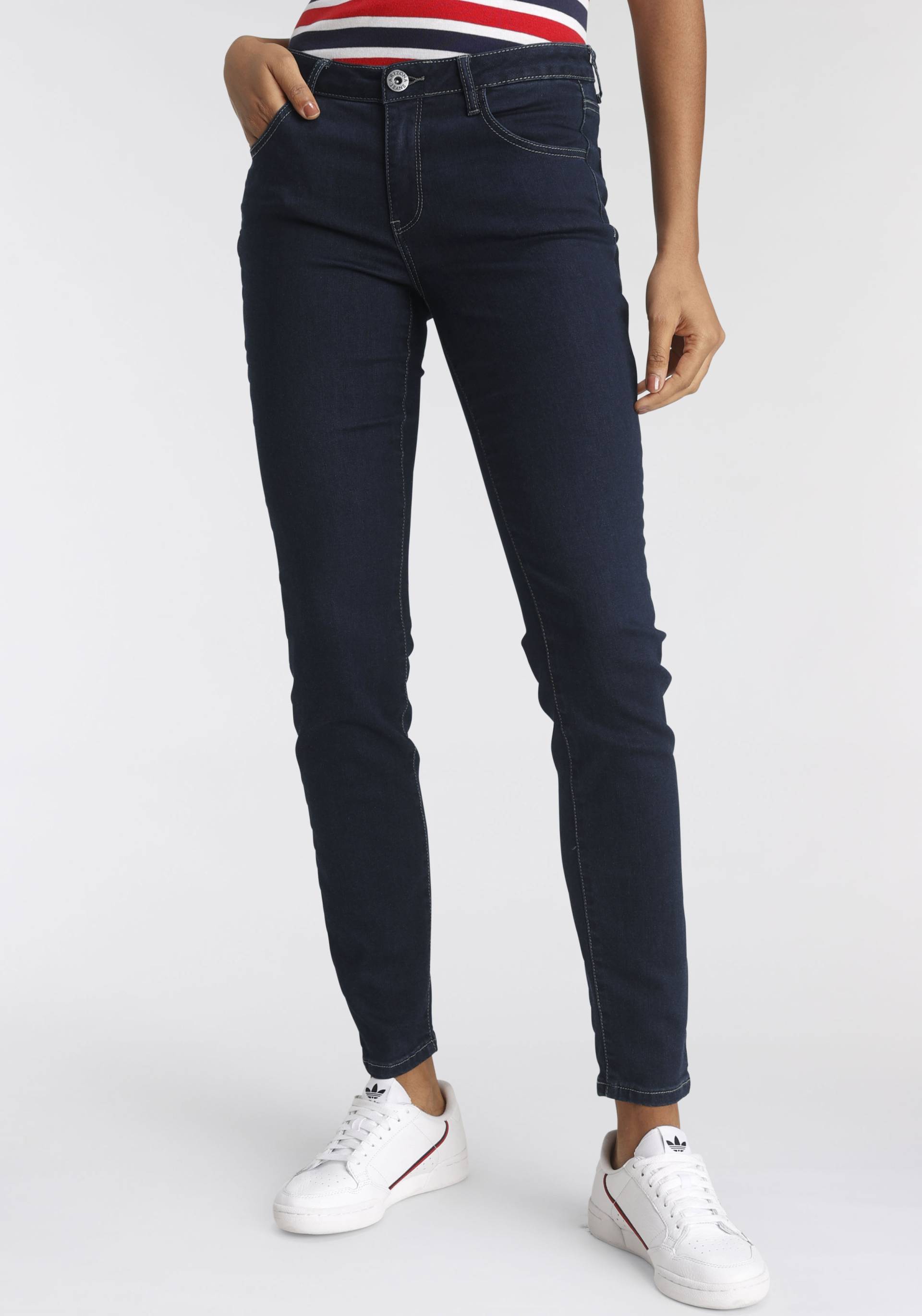 Arizona Skinny-fit-Jeans »Ultra-Stretch«, extra-enger Beinverlauf, normale Leibhöhe, mit Eingrifftaschen Arizona Skinny-fit-Jeans »Ultra-Stretch«, extra-enger Beinverlauf, normale Leibhöhe, mit Eingrifftaschen von Arizona