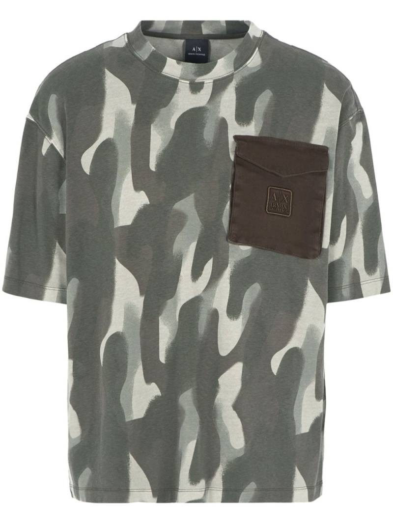 Armani Exchange camouflage-pattern T-shirt - Green von Armani Exchange