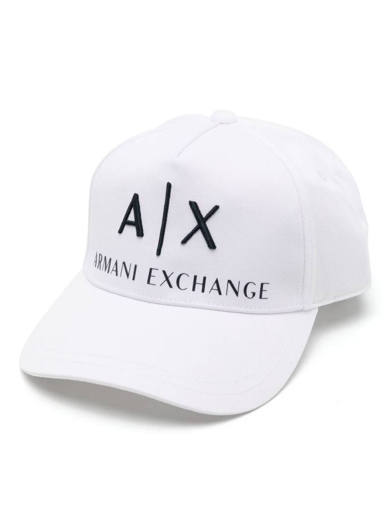 Armani Exchange logo-embroidered cap - White von Armani Exchange