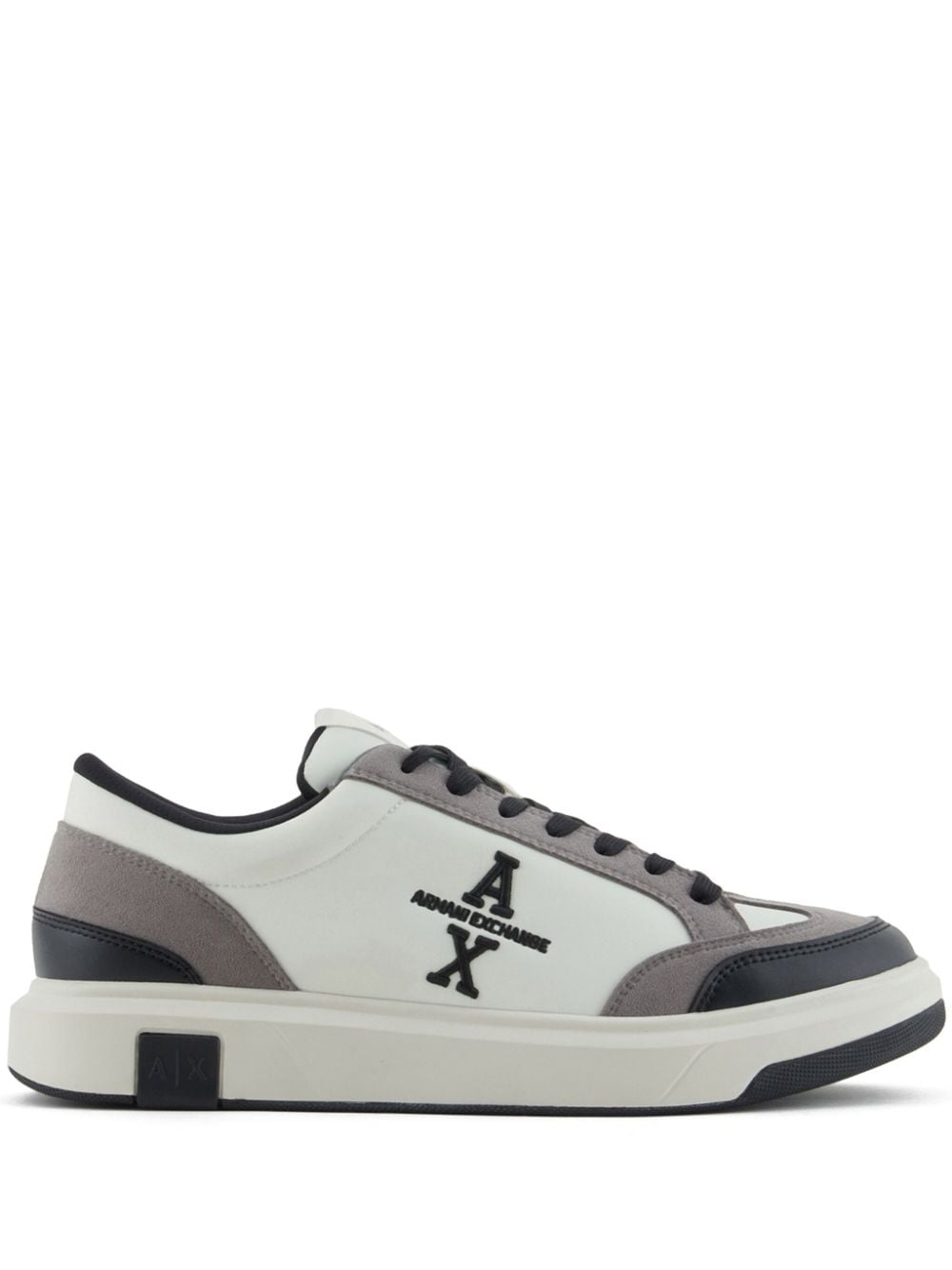 Armani Exchange logo-embroidered contrasting-panel sneakers - Grey von Armani Exchange