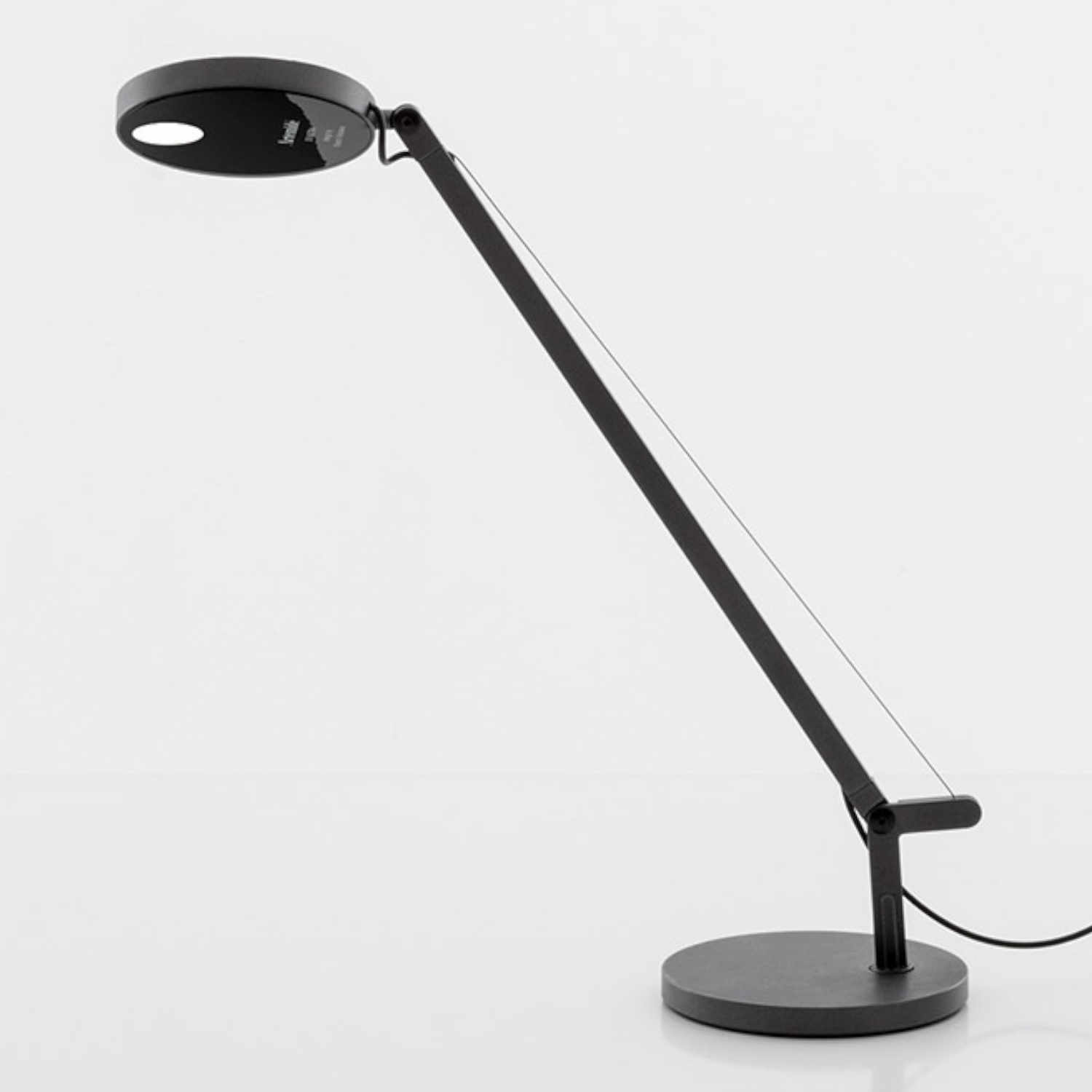 Demetra Micro Table LED Tischleuchte, Lichtfarbe 2700k, Farbe anthrazitgrau von Artemide