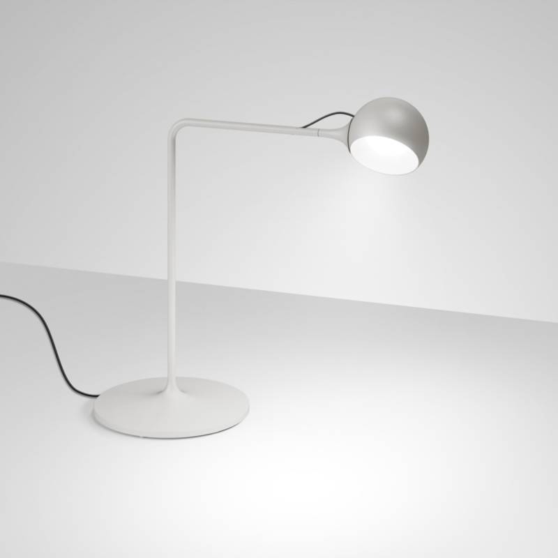 Ixa Table LED Tischleuchte, Farbe weissgrau von Artemide