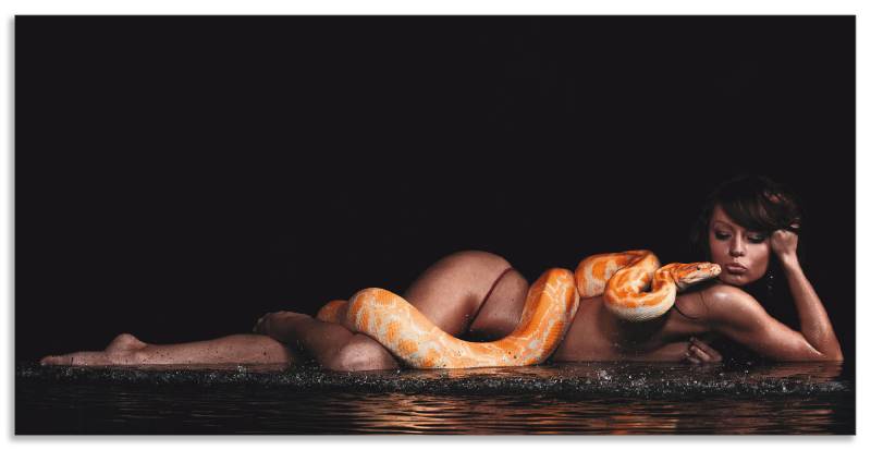 Artland Leinwandbild »Frau in Wasser liegend mit Python«, Frau, (1 St.), auf Keilrahmen gespannt von Artland