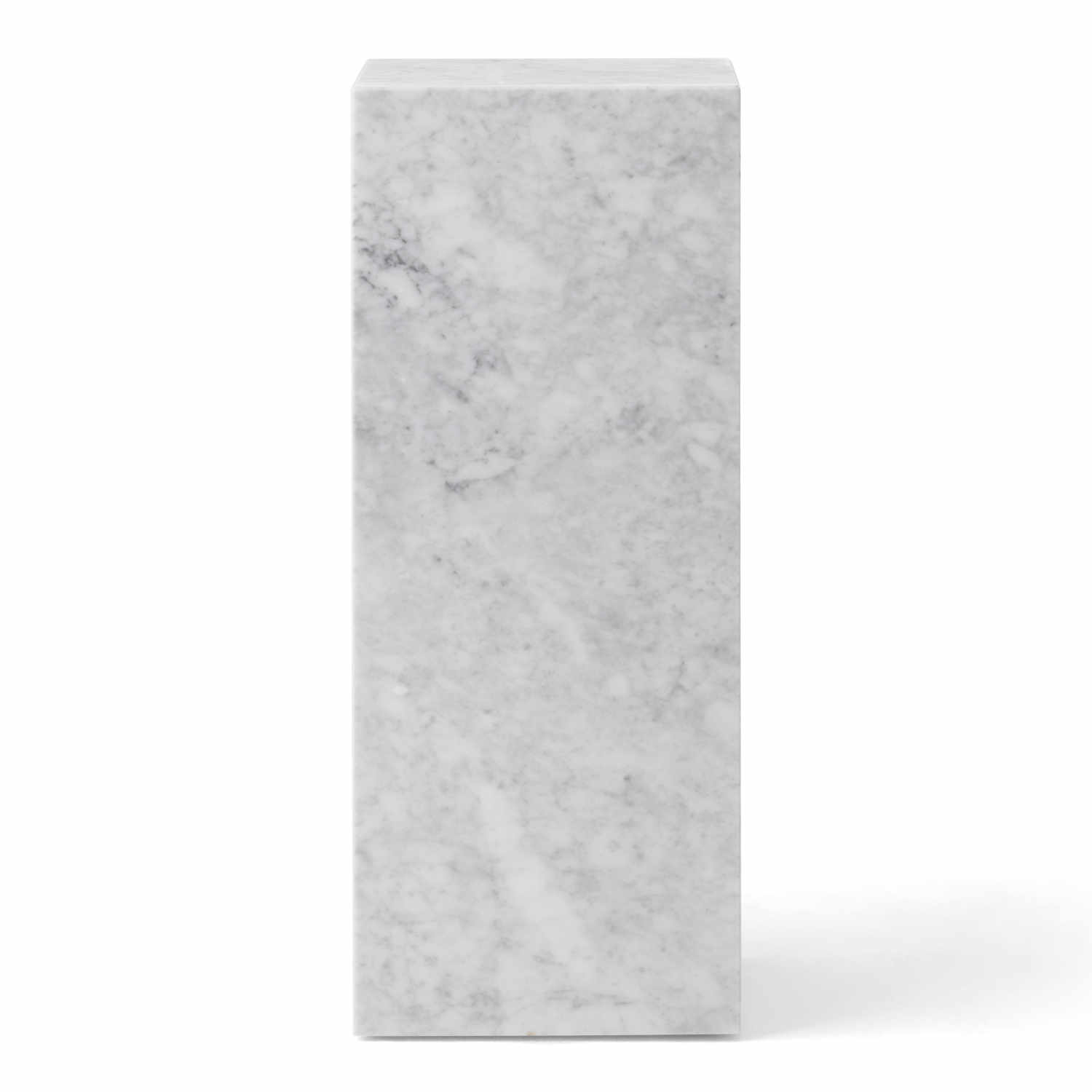 Plinth Pedestal Säule/Sockel, Marmor carrara Plinth Pedestal Säule/Sockel, Marmor carrara von Audo Copenhagen
