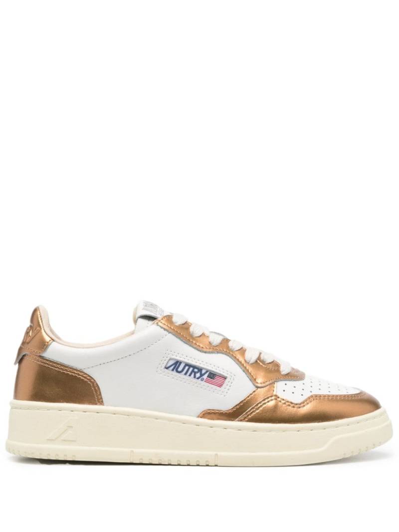 Autry Medalist leather sneakers - Neutrals von Autry