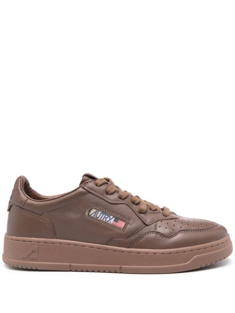 Autry Medalist monochromatic sneakers - Brown von Autry