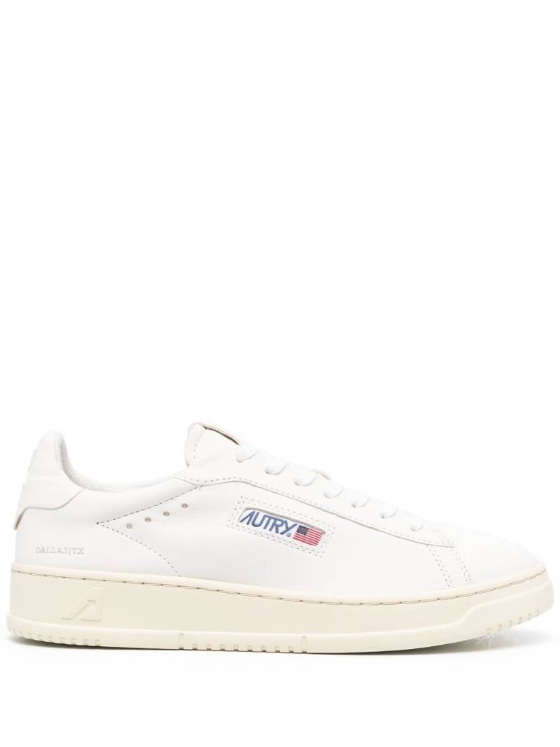 Autry logo-patch lace-up sneakers - White von Autry