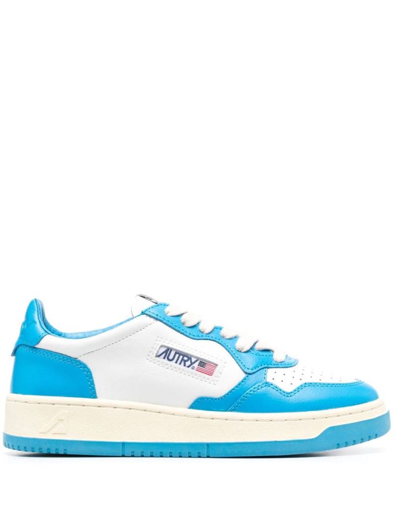 Autry two-tone low-top leather sneakers - Blue von Autry