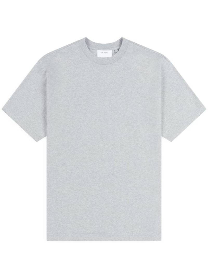 Axel Arigato distressed crew neck t-shirt - Grey von Axel Arigato