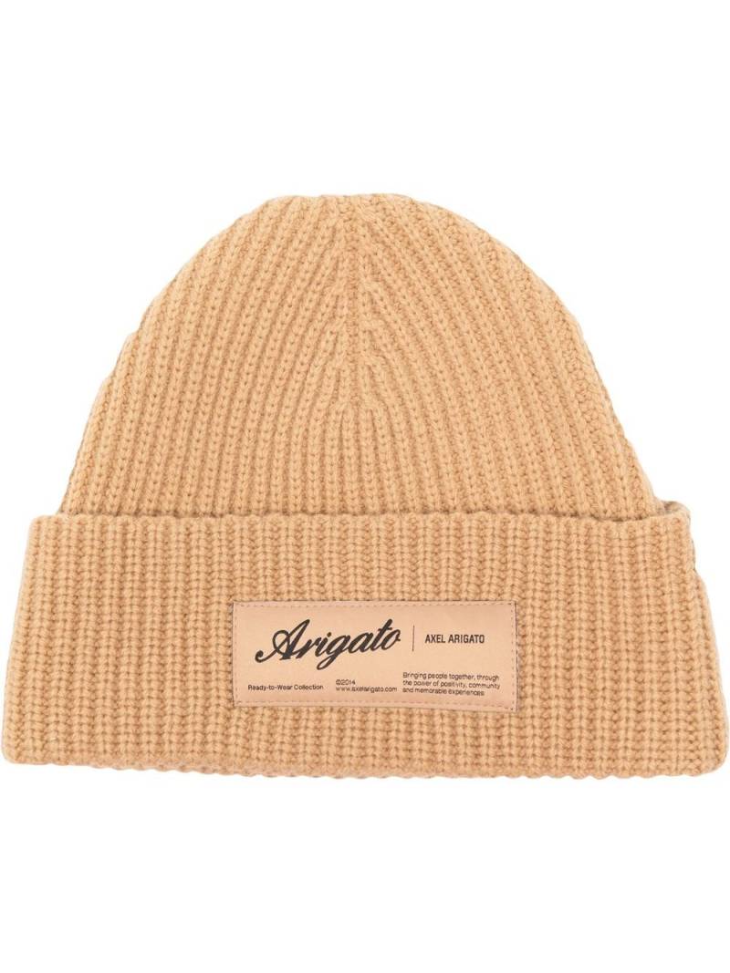 Axel Arigato logo-patch beanie - Brown von Axel Arigato