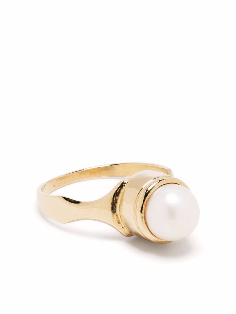 BEATRIZ PALACIOS gold-plated silver freshwater pearl signet ring von BEATRIZ PALACIOS