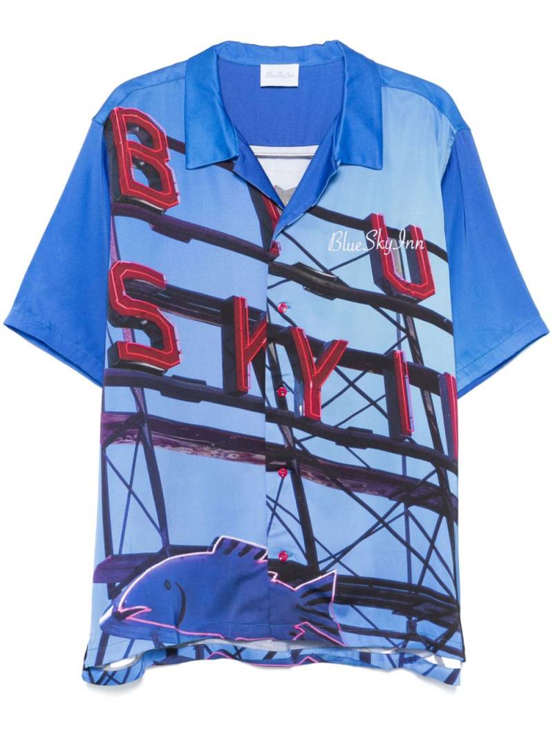 BLUE SKY INN Red Neon Sign-print Shirt von BLUE SKY INN