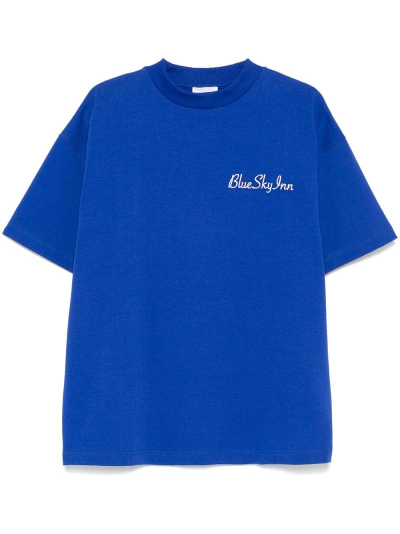 BLUE SKY INN embroidered-logo T-shirt von BLUE SKY INN