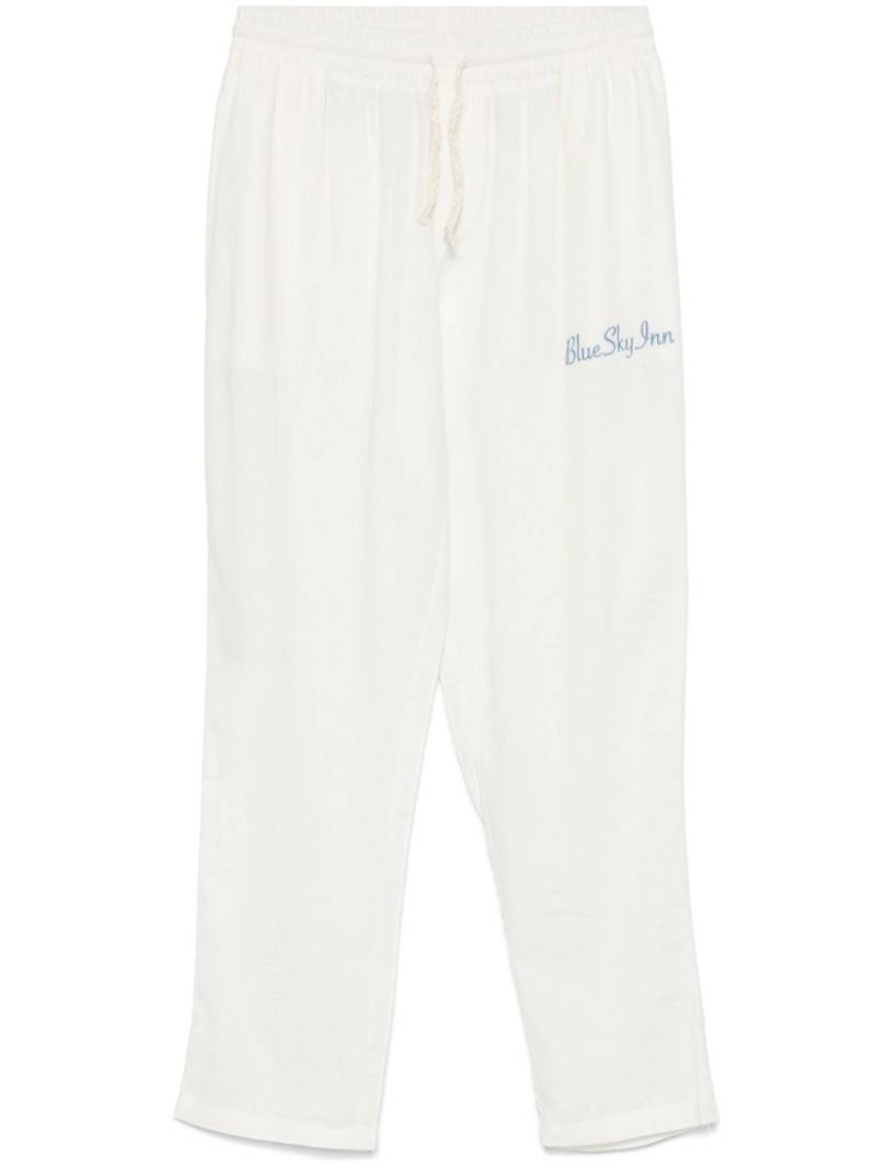 BLUE SKY INN logo-embroidered trousers - White von BLUE SKY INN