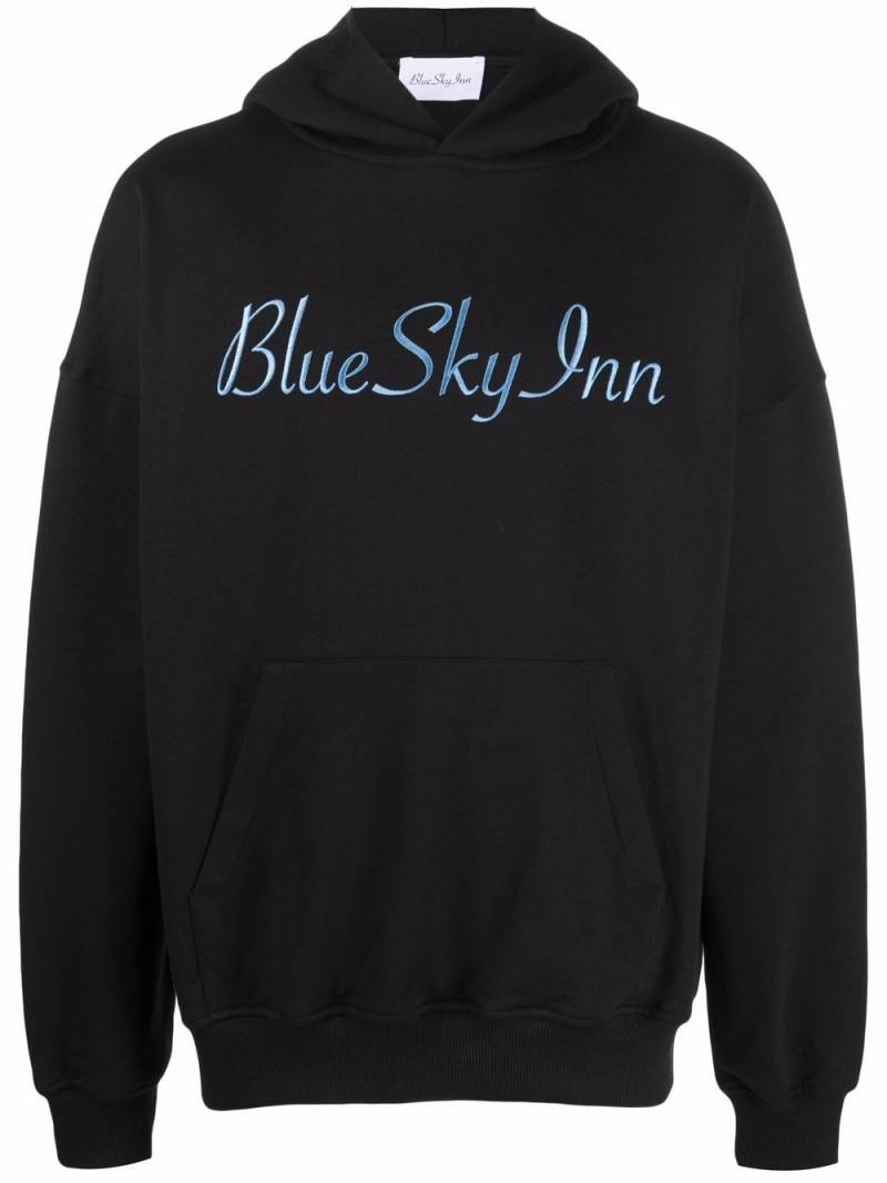 BLUE SKY INN logo-print pullover hoodie - Black von BLUE SKY INN