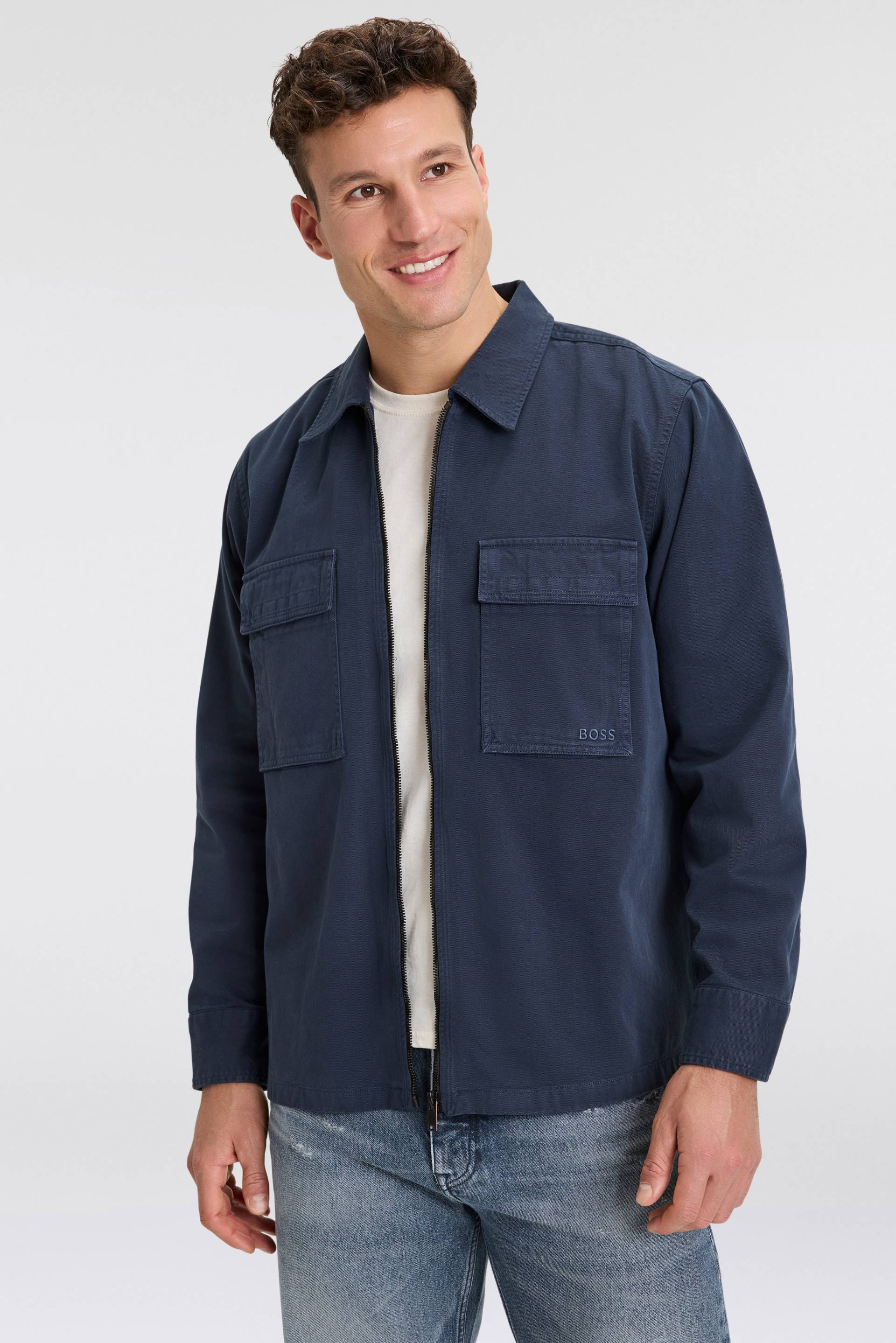 BOSS ORANGE Cargojacke »Lovel-zip_12_M«, mit aufgesetzten Taschen BOSS ORANGE Cargojacke »Lovel-zip_12_M«, mit aufgesetzten Taschen von BOSS ORANGE