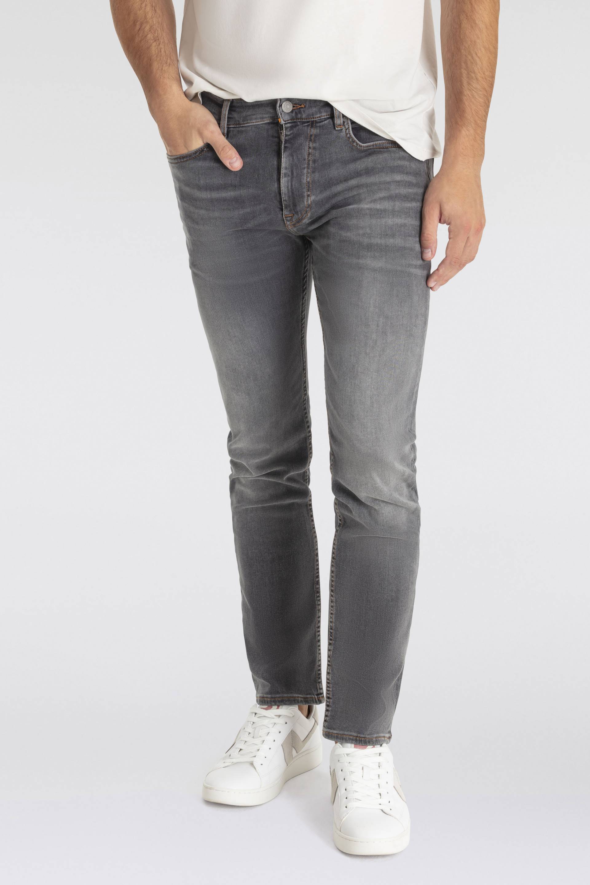 BOSS ORANGE Slim-fit-Jeans »DELAWARE BO«, mit BOSS Leder-Badge von BOSS ORANGE