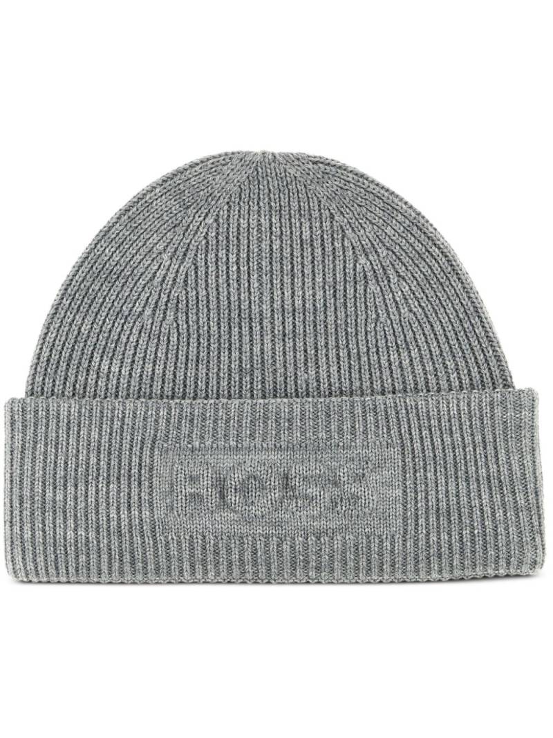 BOSS logo-embossed beanie hat - Grey von BOSS