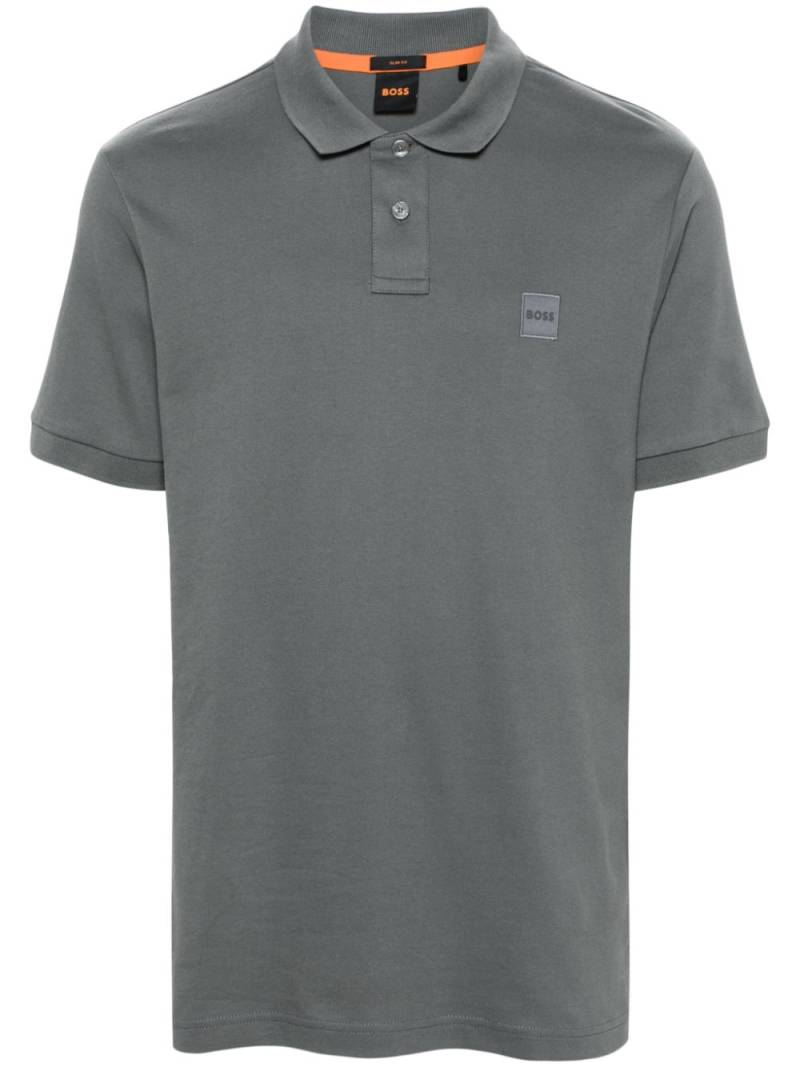 BOSS logo-patch polo shirt - Grey von BOSS