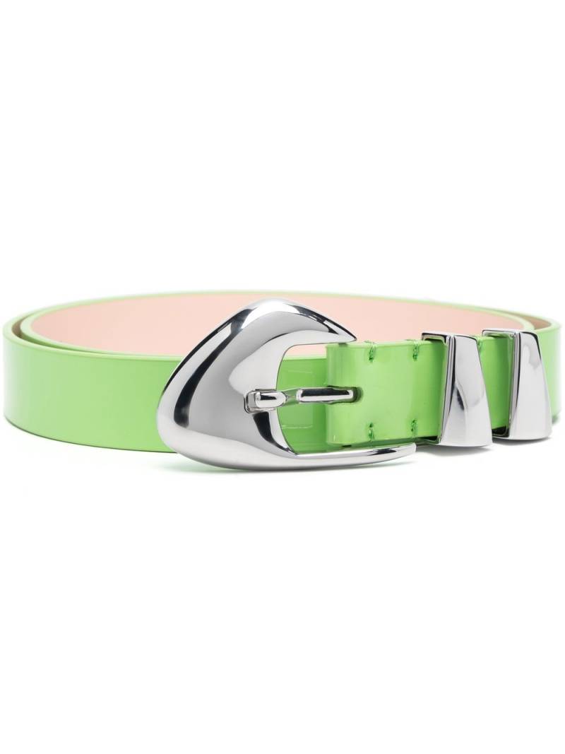 BY FAR Moore patent-leather belt - Green von BY FAR