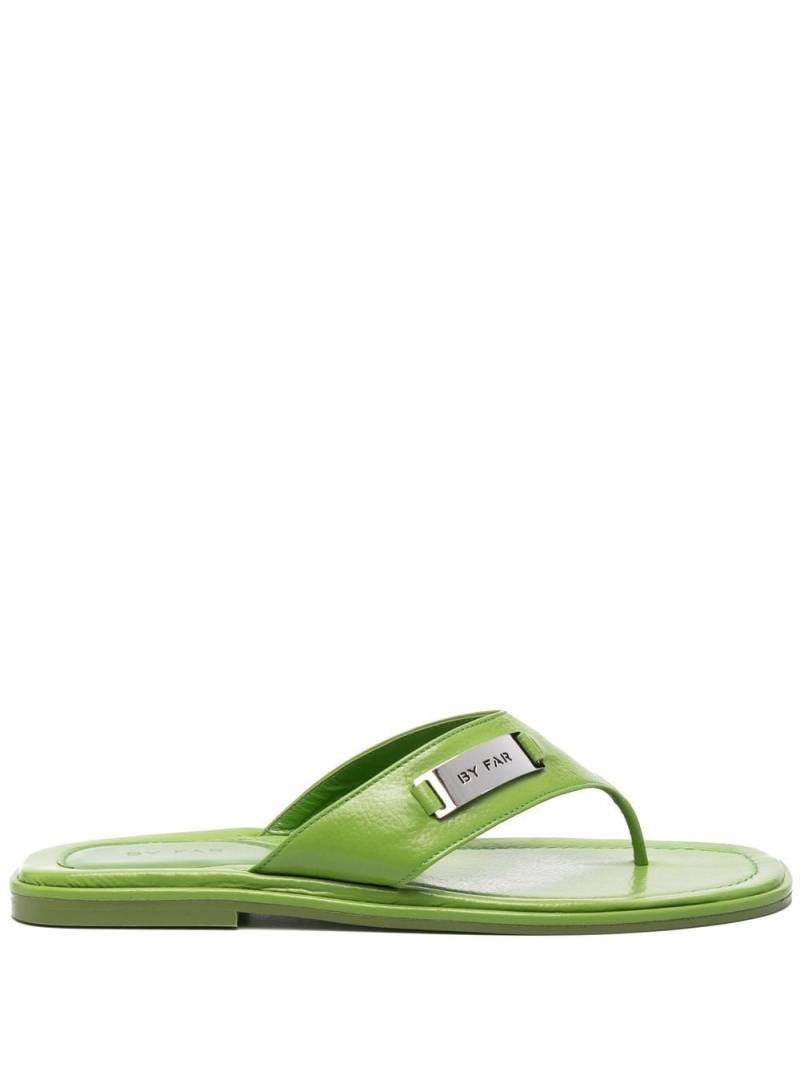 BY FAR Piel thong flip flops - Green von BY FAR